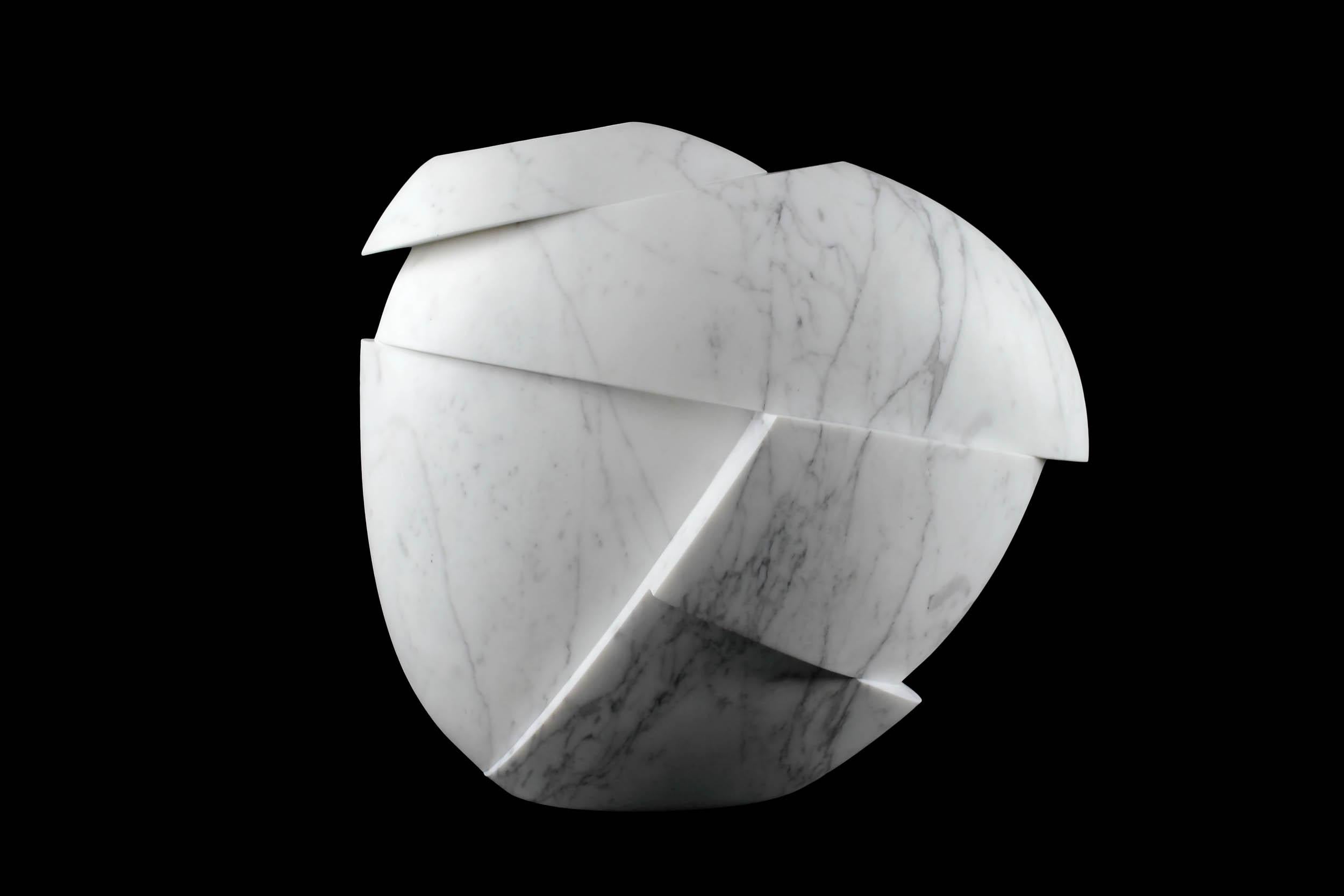 Vase Décoration Sculpture en Marbre Statuaire Blanc Géométrique Sculpté à la Main en vente 6