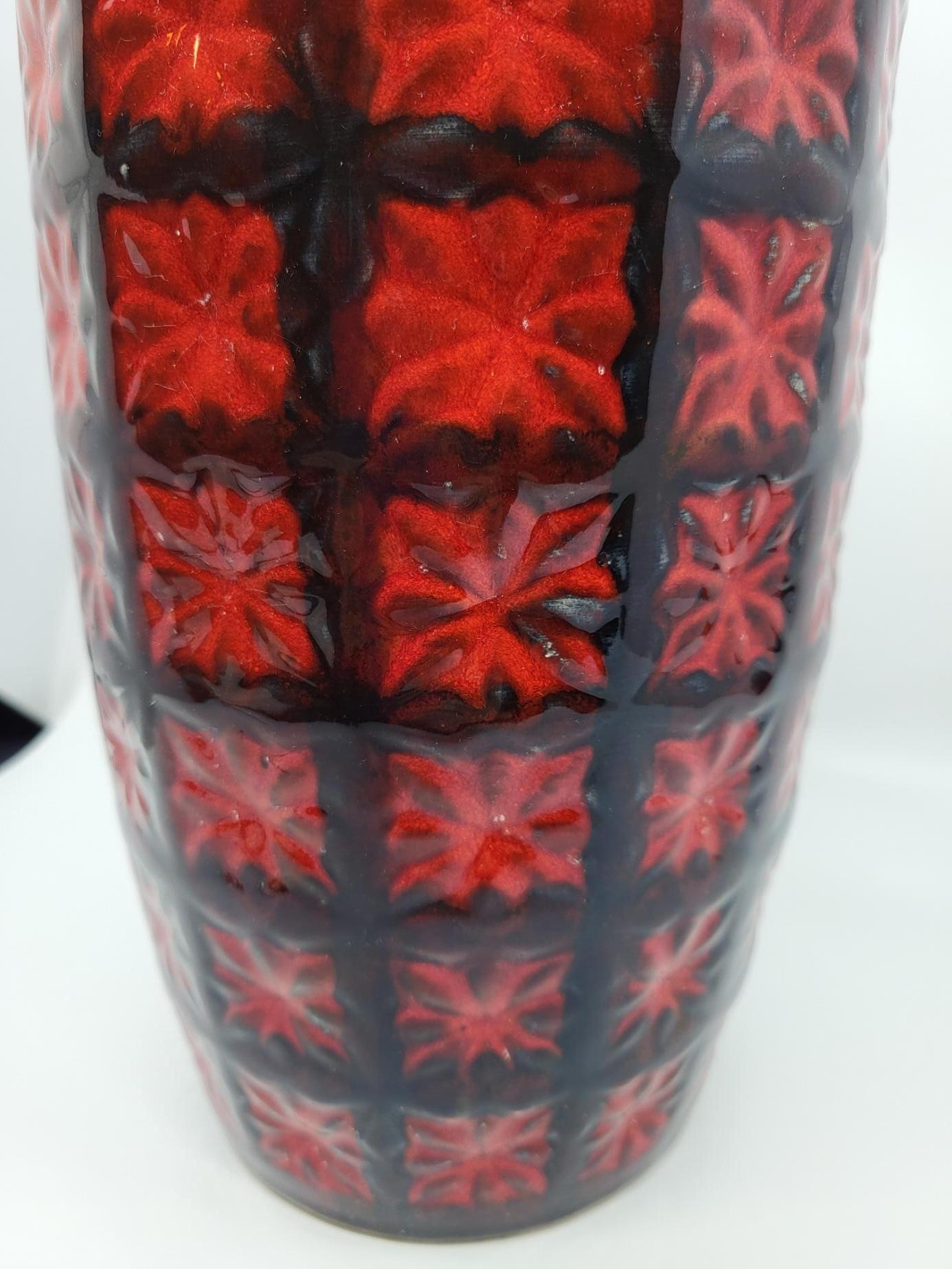 Ceramica Vaso Sheurich Keramik Germania Ovest in céramique rouge noire bleue Allemagne 1970 in vendita