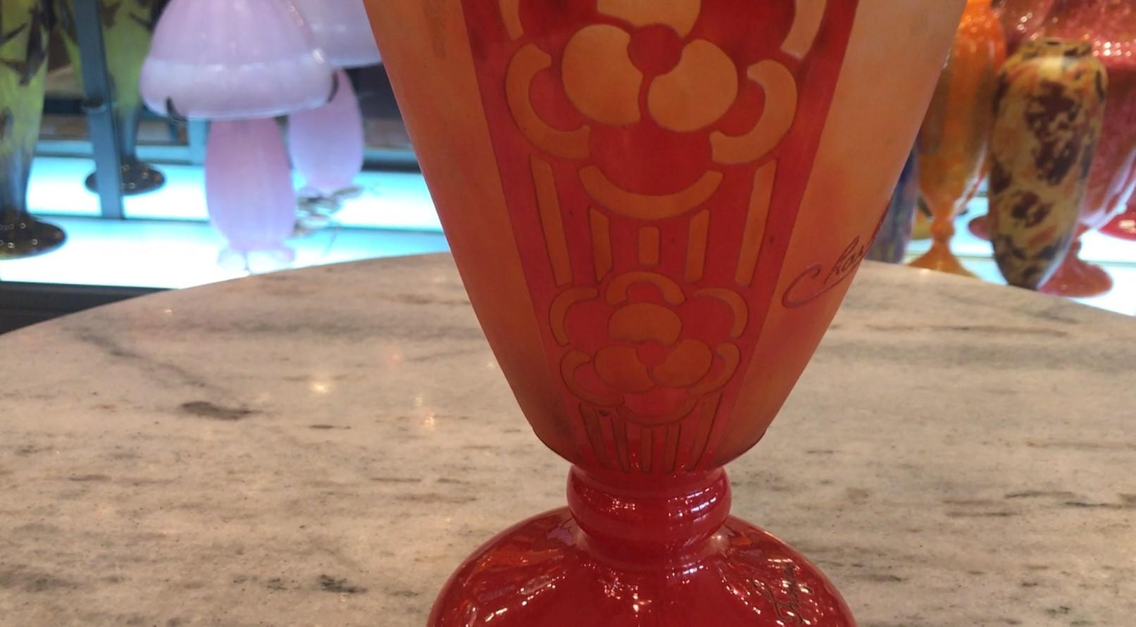 Vase, signé Charder ( Décoration des Rosaces ), France, 1927 en vente 11