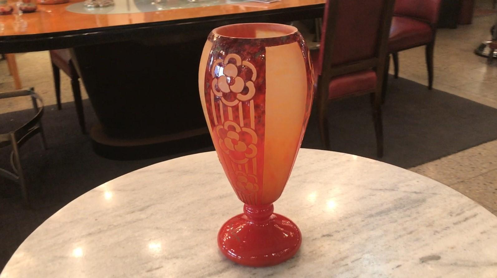 Vase, signé Charder ( Décoration des Rosaces ), France, 1927 en vente 1