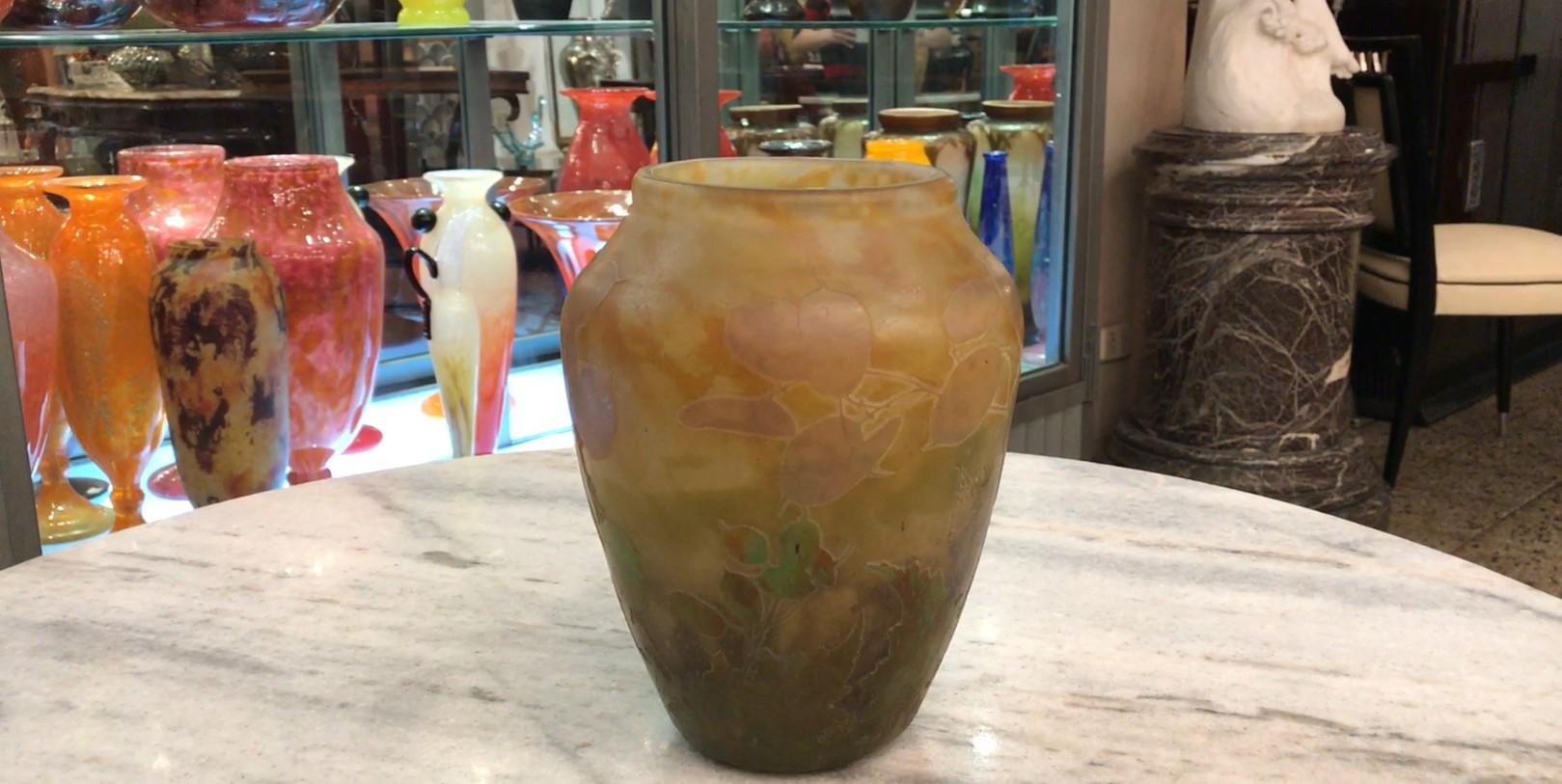 Early 20th Century Vase, Sign: Daum Nancy, France, 1910, Style: Jugendstil, Art Nouveau, Liberty For Sale