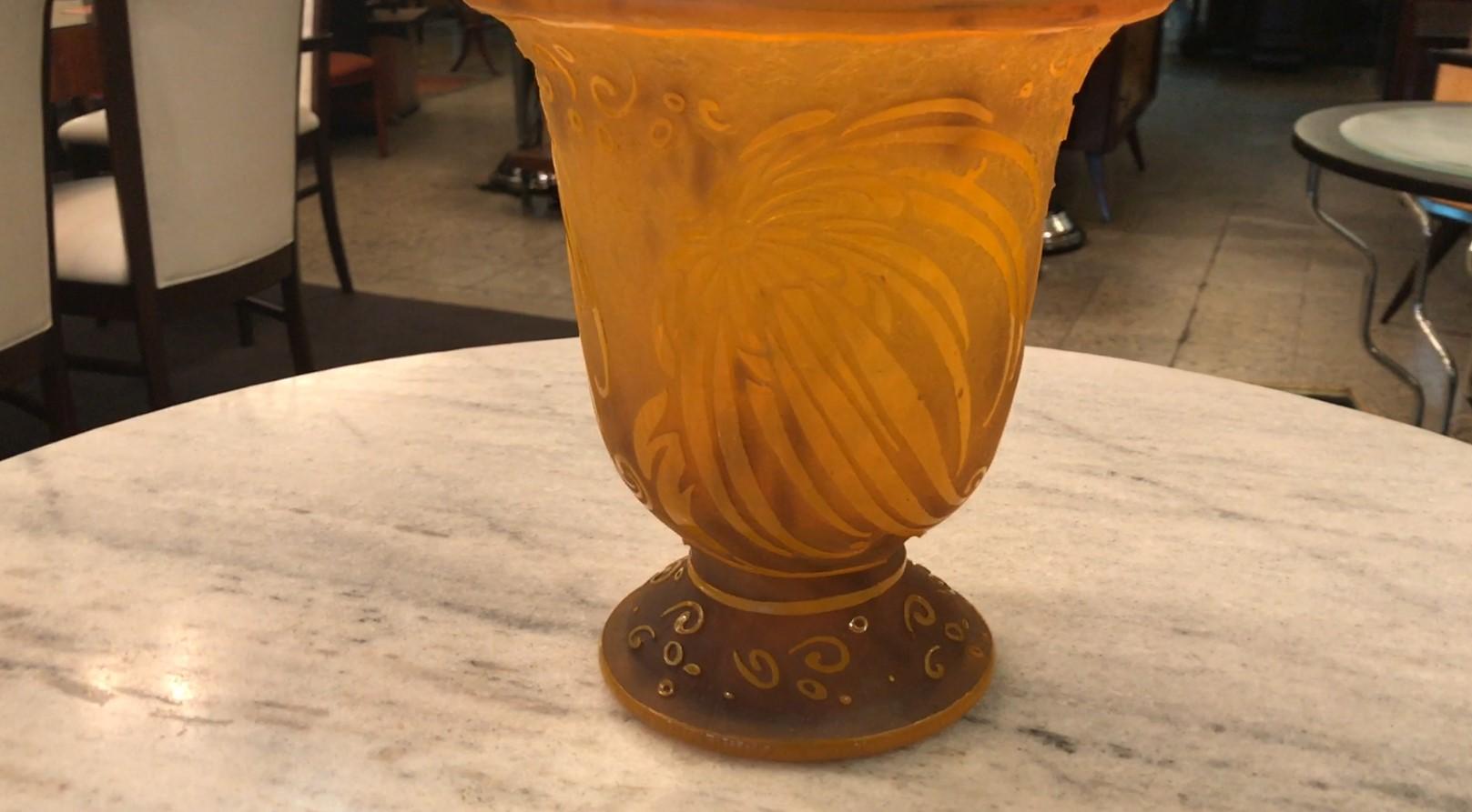 Vase, étiquette : Daum Nancy, France, 1924 en vente 6