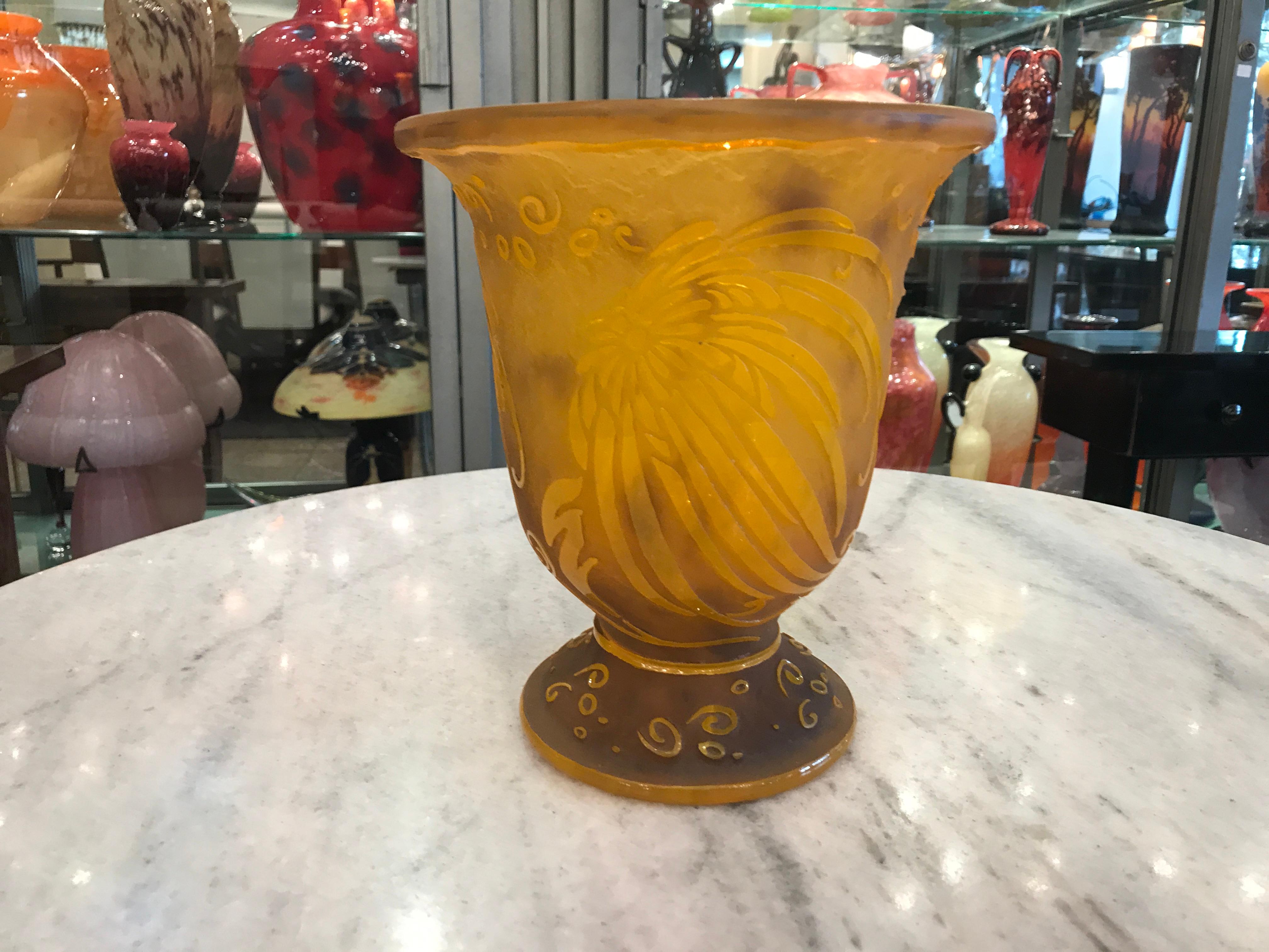 Vase, étiquette : Daum Nancy, France, 1924 en vente 9