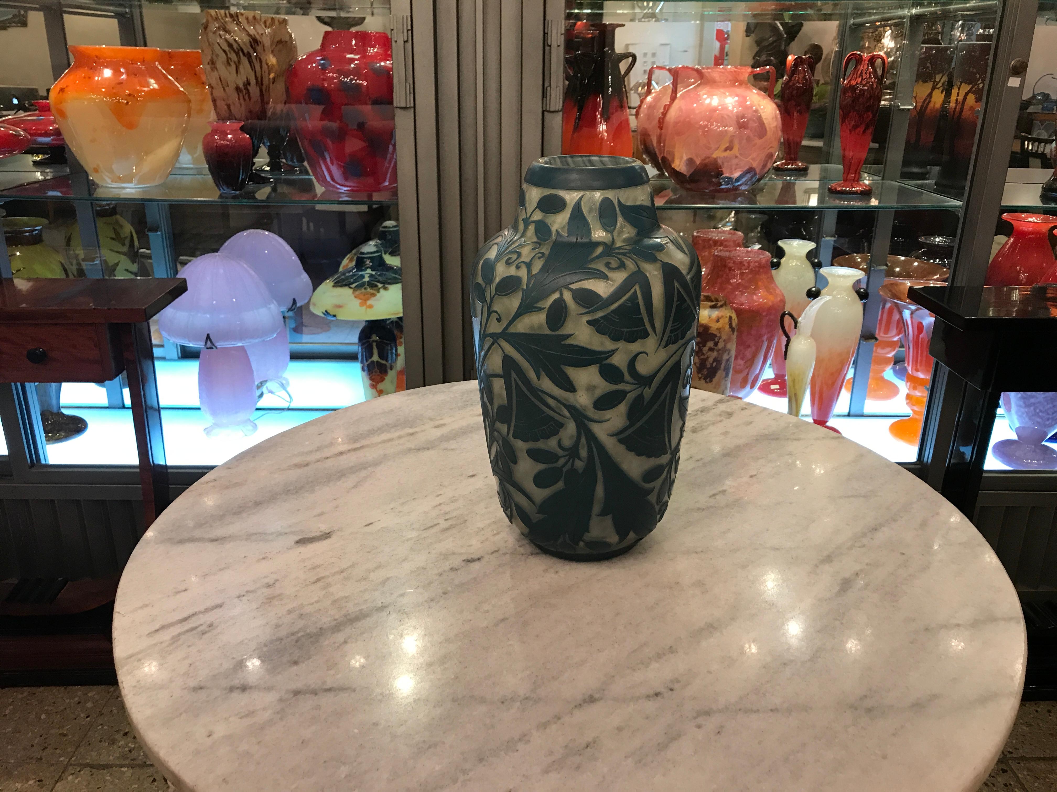 Vase, étiquette : Daum Nancy France Bon état - En vente à Ciudad Autónoma Buenos Aires, C