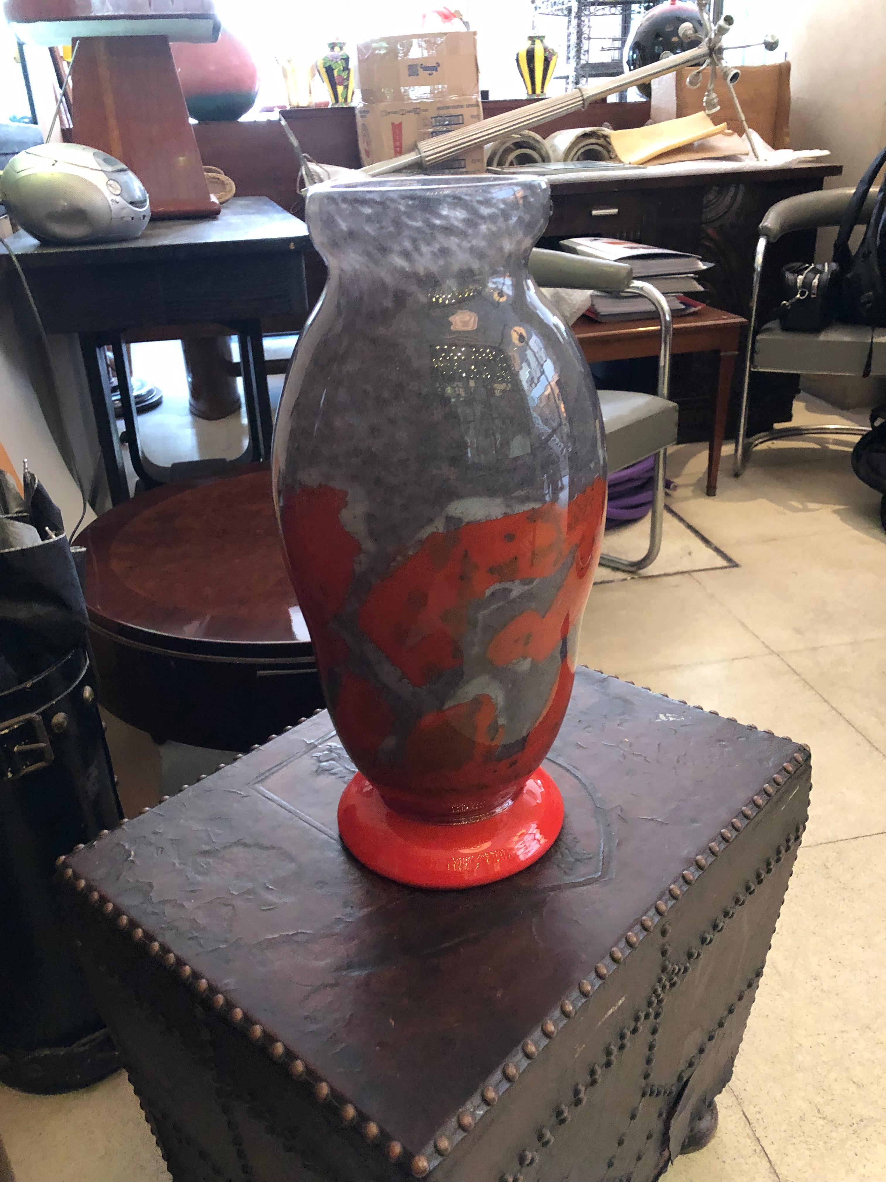 Vase Sign: Degué, Made in France, 1930 For Sale 3