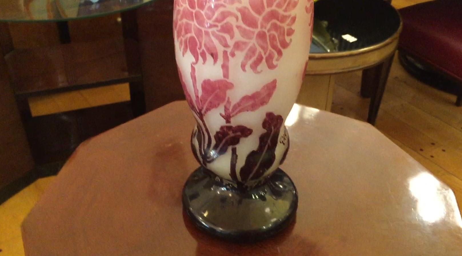 Vase Sign: Degué, Made in France For Sale 13