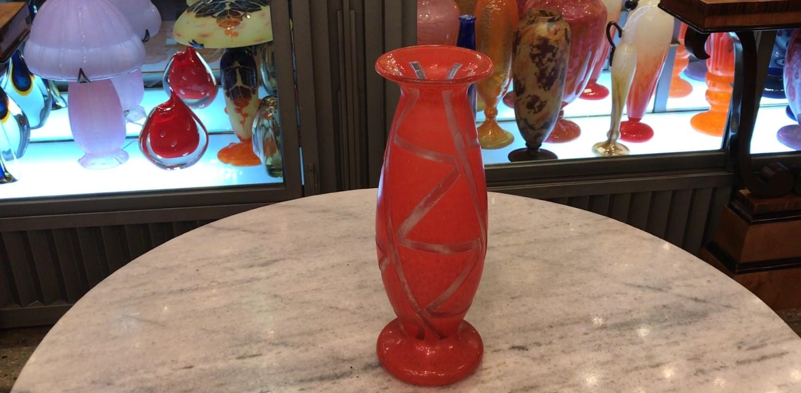Vase Sign: Degué, Made in France, Style : Art Deco, 1926 For Sale 2