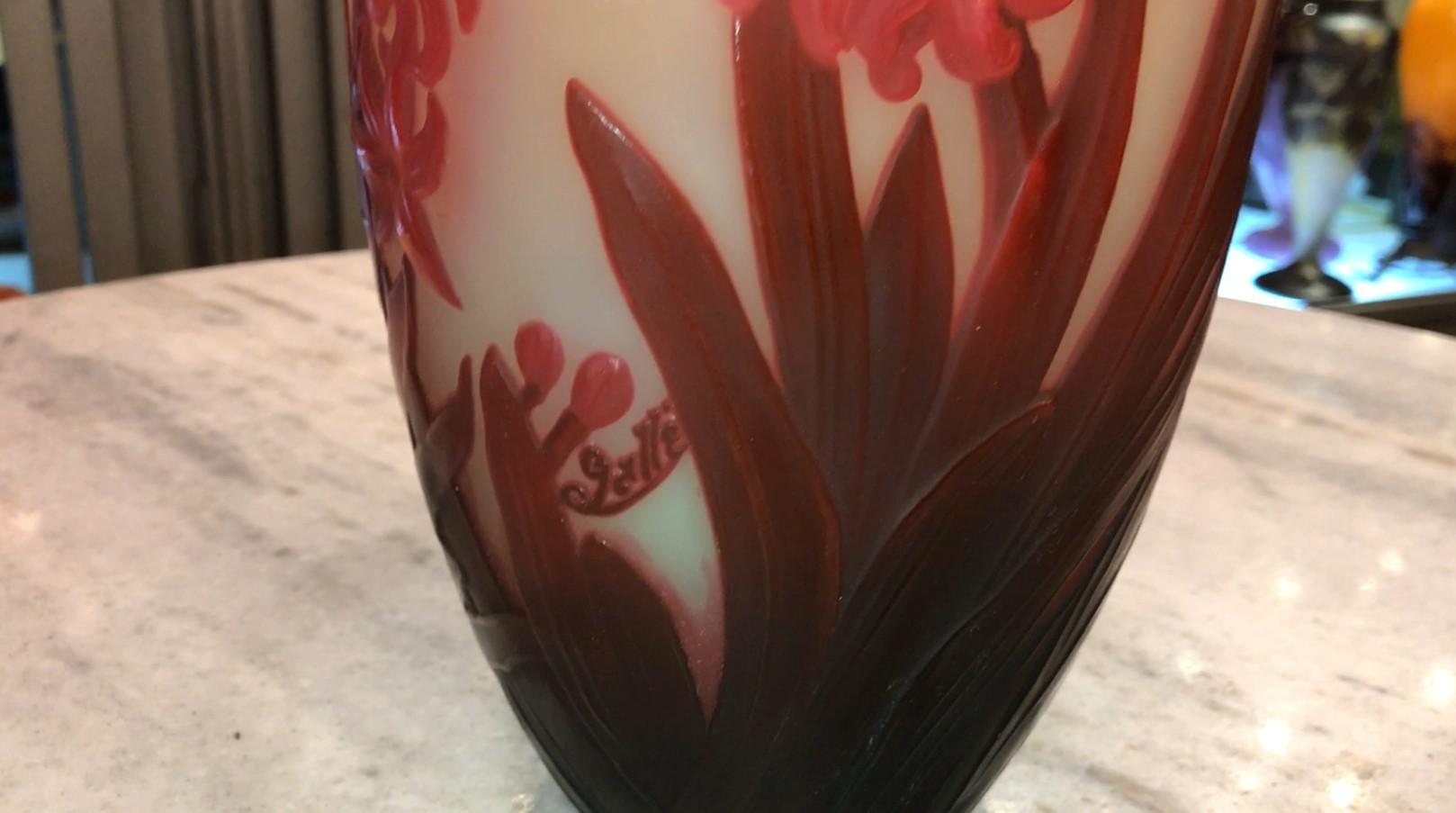 Vase, Sign: Gallé, Style: Jugendstil, Art Nouveau ( Decoration Hyacinths) For Sale 8