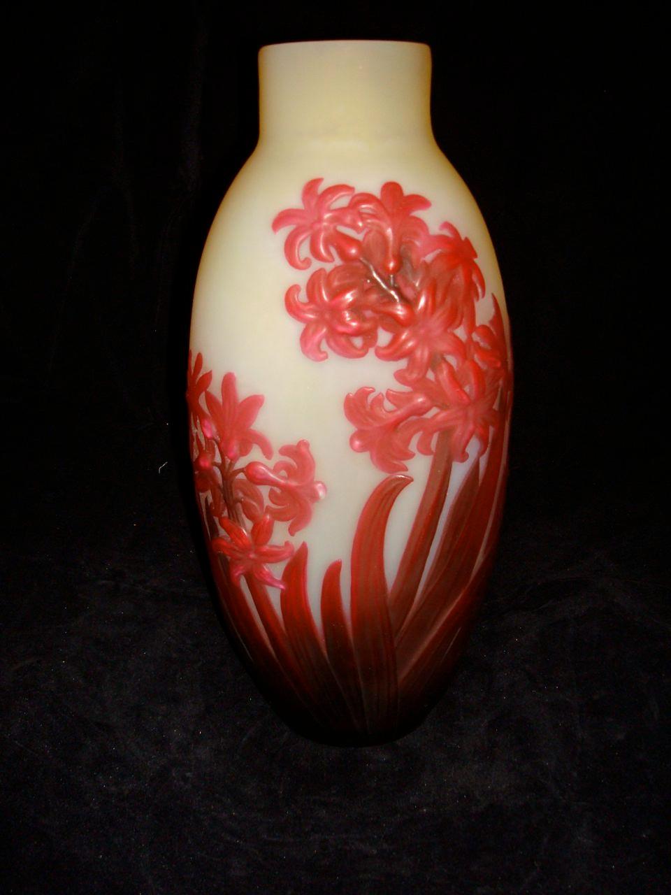 Vase, Signe : Gallé, Style : Jugendstil, Art Nouveau ( Décoration Jacinthes) en vente 12