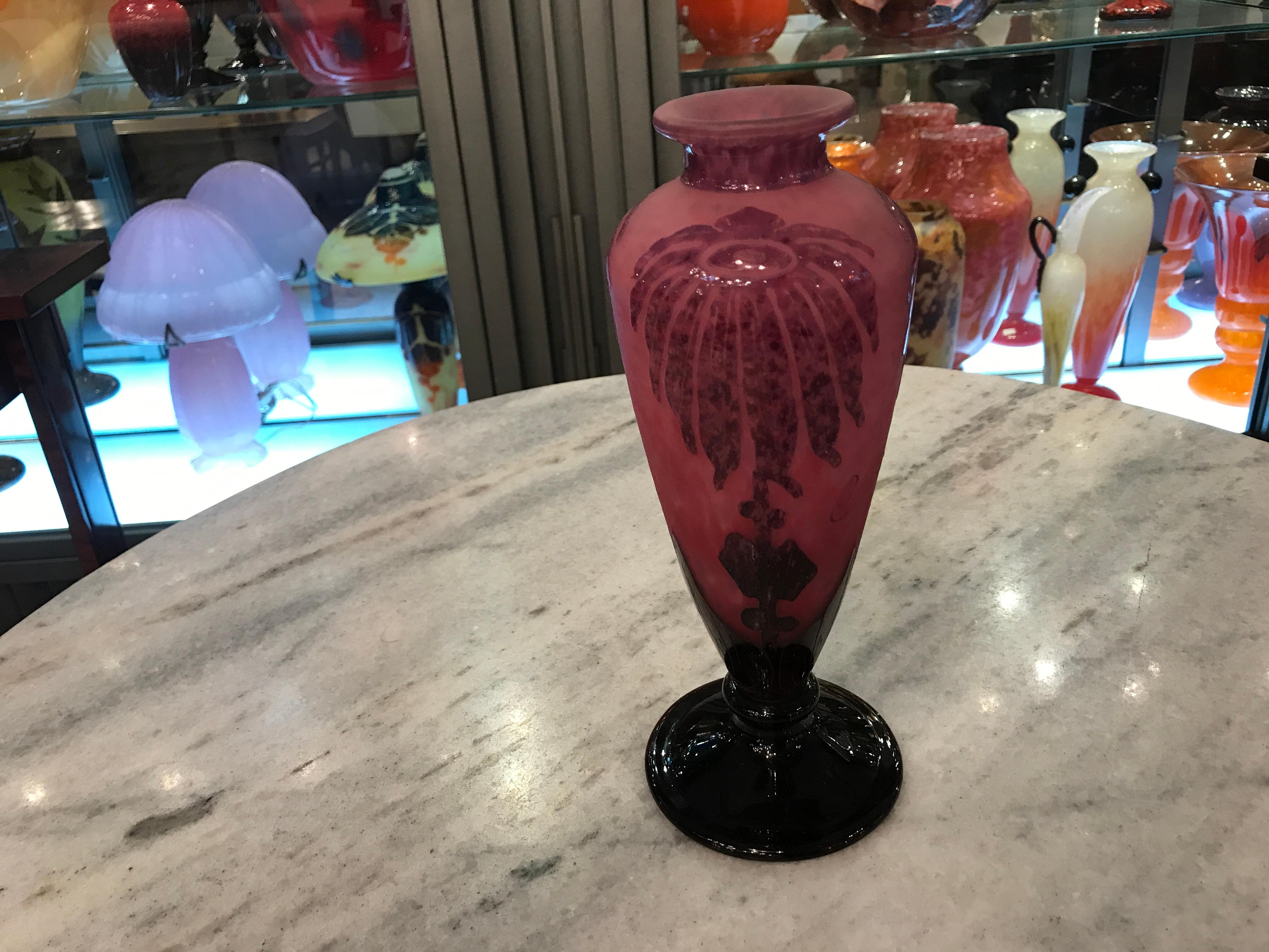 Vase, Sign: Le Verre Francais ( Flowers Dahlias), Style: Art Nouveau, Liberty For Sale 4