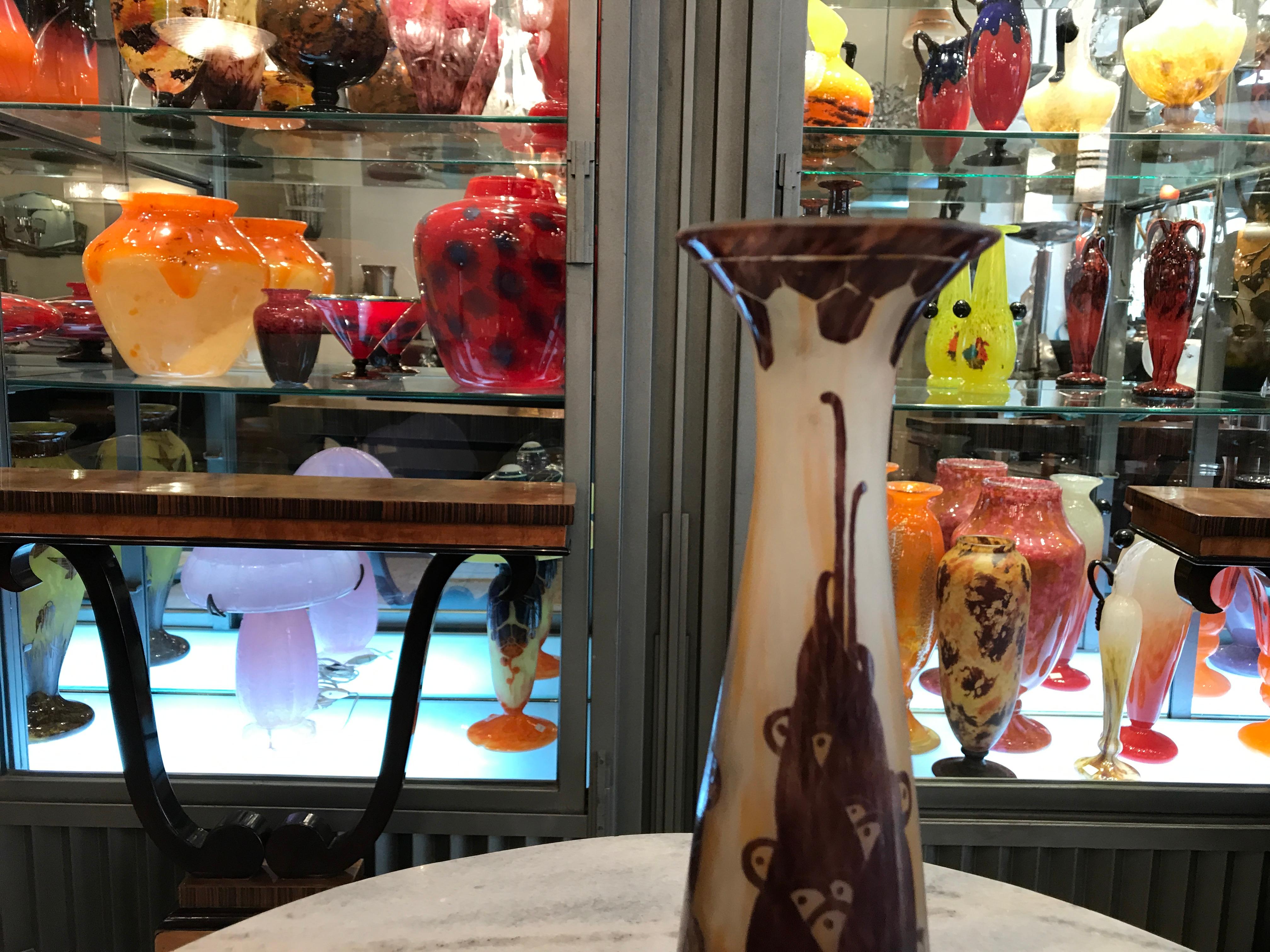 Vase Signe : Le Verre Français  ( Laurier/Laurel plant) 1924, Style : Art nouveau en vente 8
