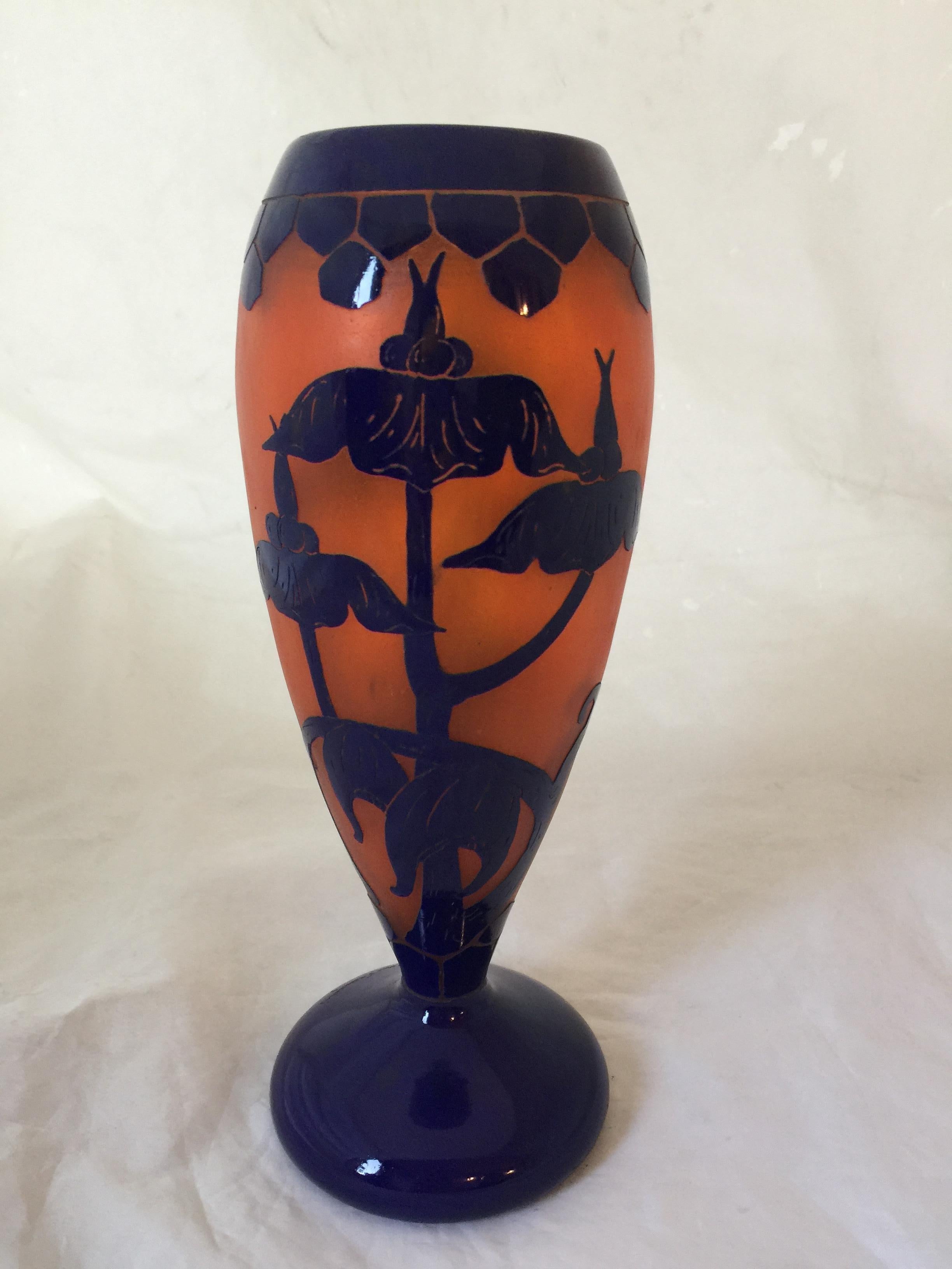 Vase, Sign: Le Verre Francais, Style: Art Nouveau, Liberty,  Design: Solanées For Sale 2