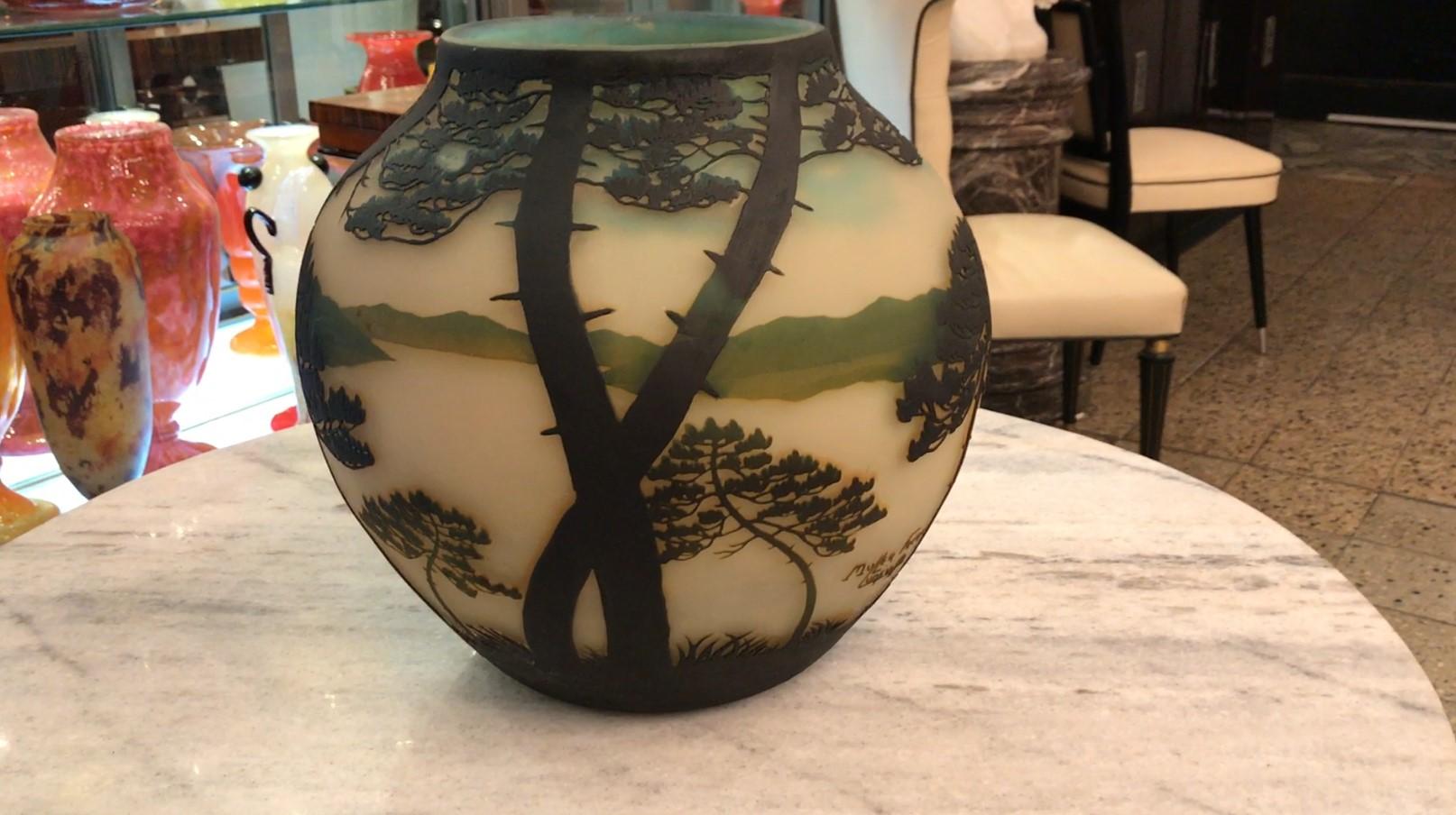 big Vase, Sign: Muller Freres Luneville, Style: Jugendstil, Art Nouveau, liberty For Sale 7