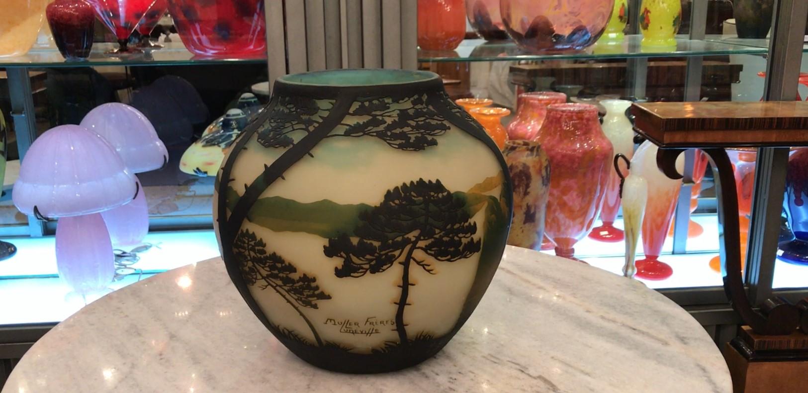 big Vase, Sign: Muller Freres Luneville, Style: Jugendstil, Art Nouveau, liberty For Sale 8