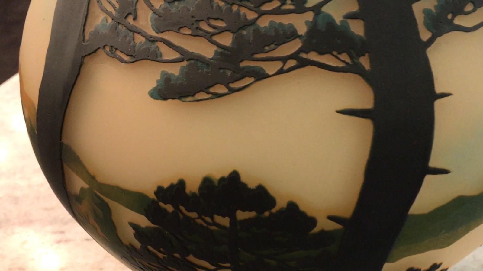 big Vase, Sign: Muller Freres Luneville, Style: Jugendstil, Art Nouveau, liberty For Sale 11