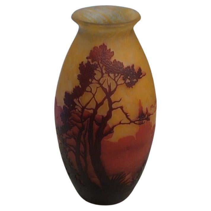 Vase, signé Muller Fres Luneville  Style : Jugendstil, Art nouveau, Liberty