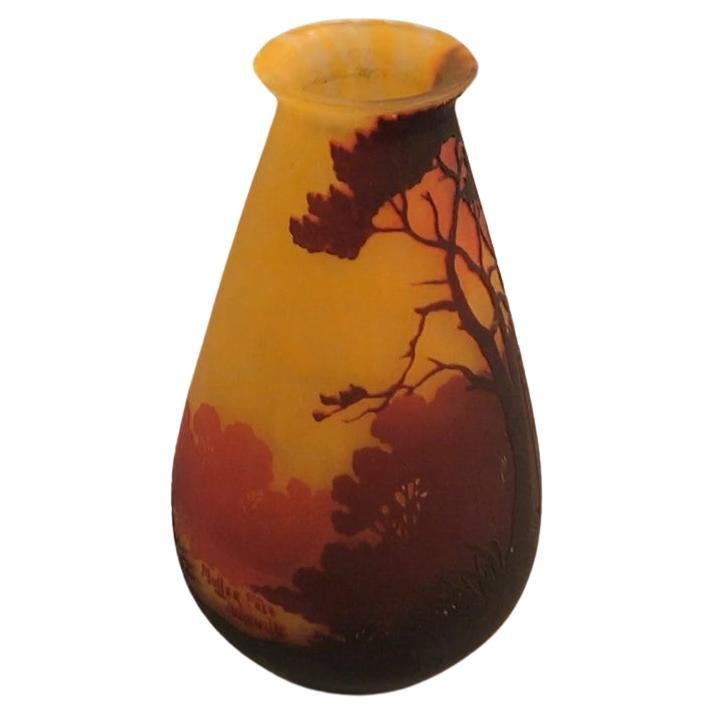 Vase, signiert: Muller Fres Luneville,  Stil: Jugendstil, Art Nouveau, Liberty