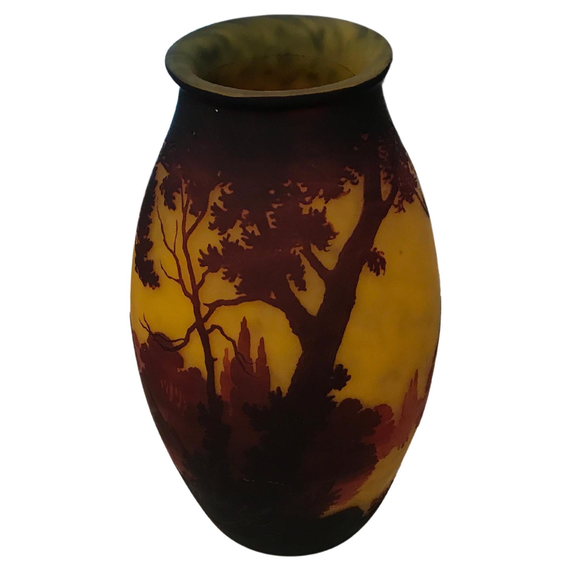 Vase, signé Muller Fres Luneville  Style : Jugendstil, Art nouveau, Liberty en vente