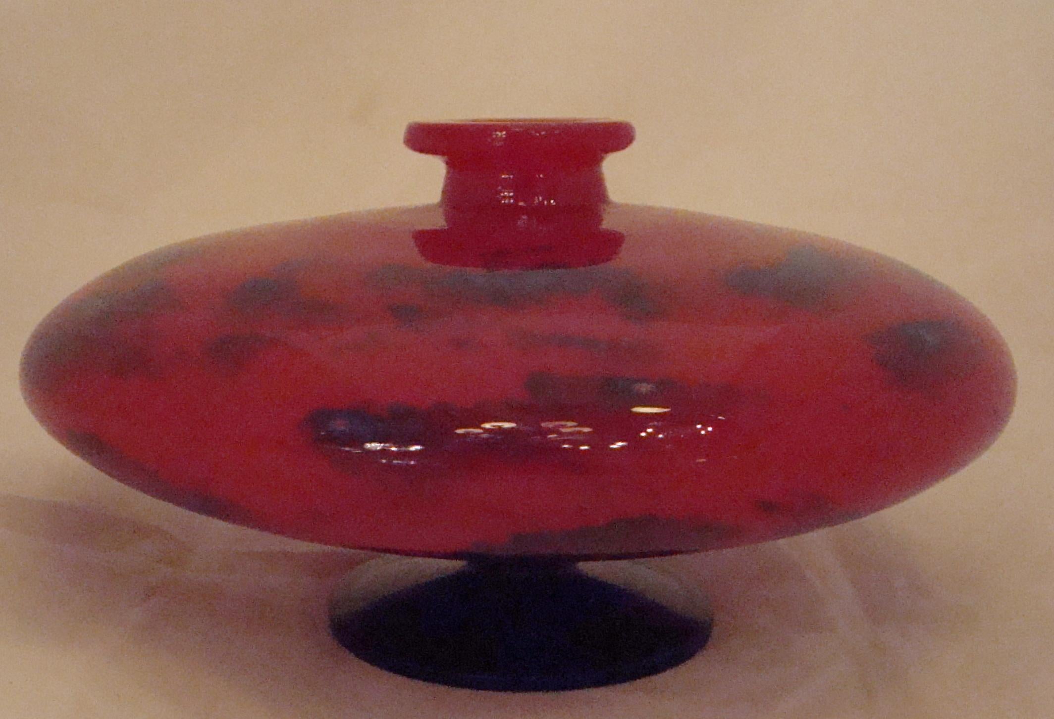 Early 20th Century Vase Sign: Schneider France (Toupie/ Spinning top Decoration ), Style: Art Deco For Sale