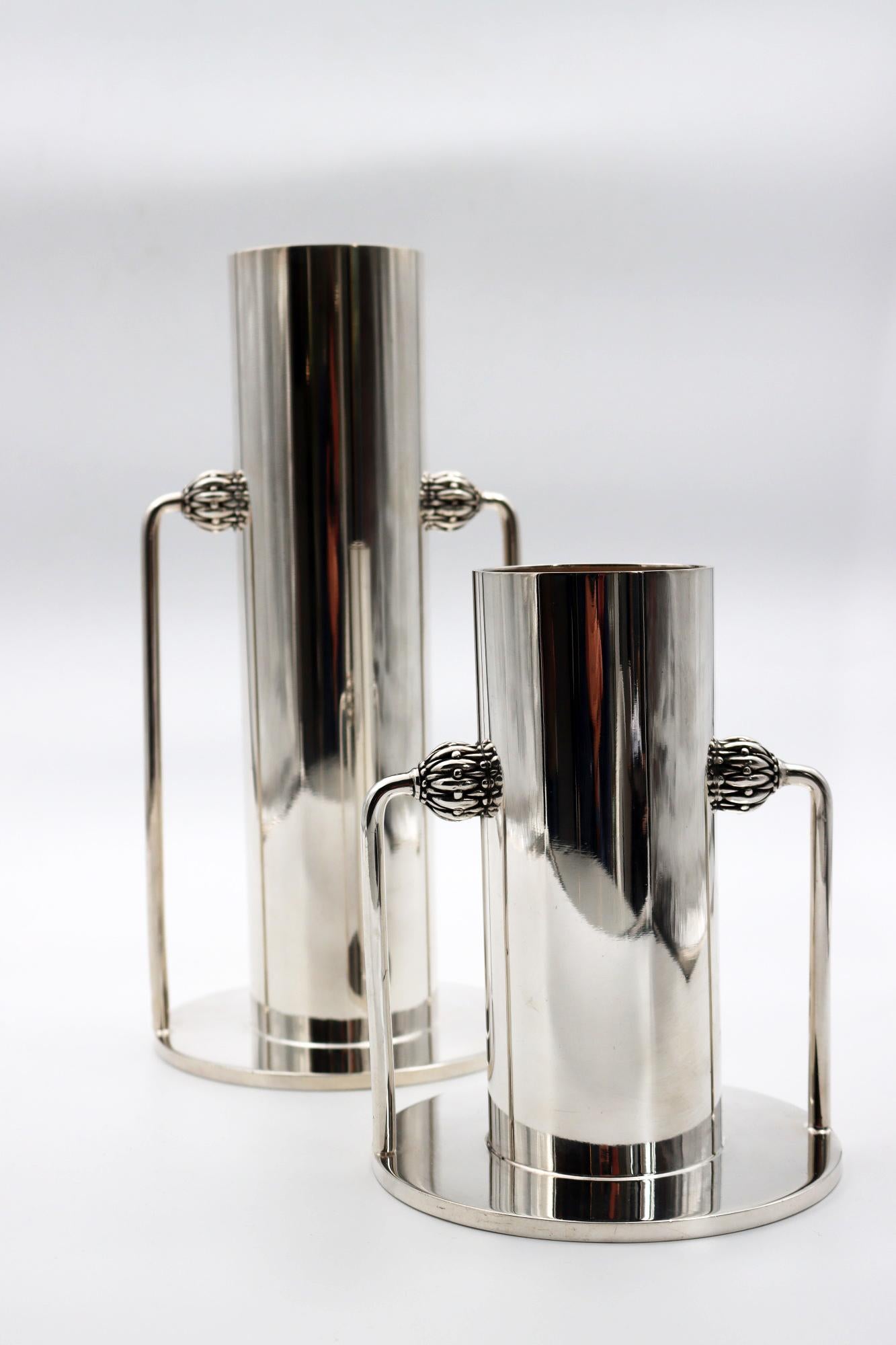 Francese Vaso Piccolo o Alto in Bronzo Argentato in vendita