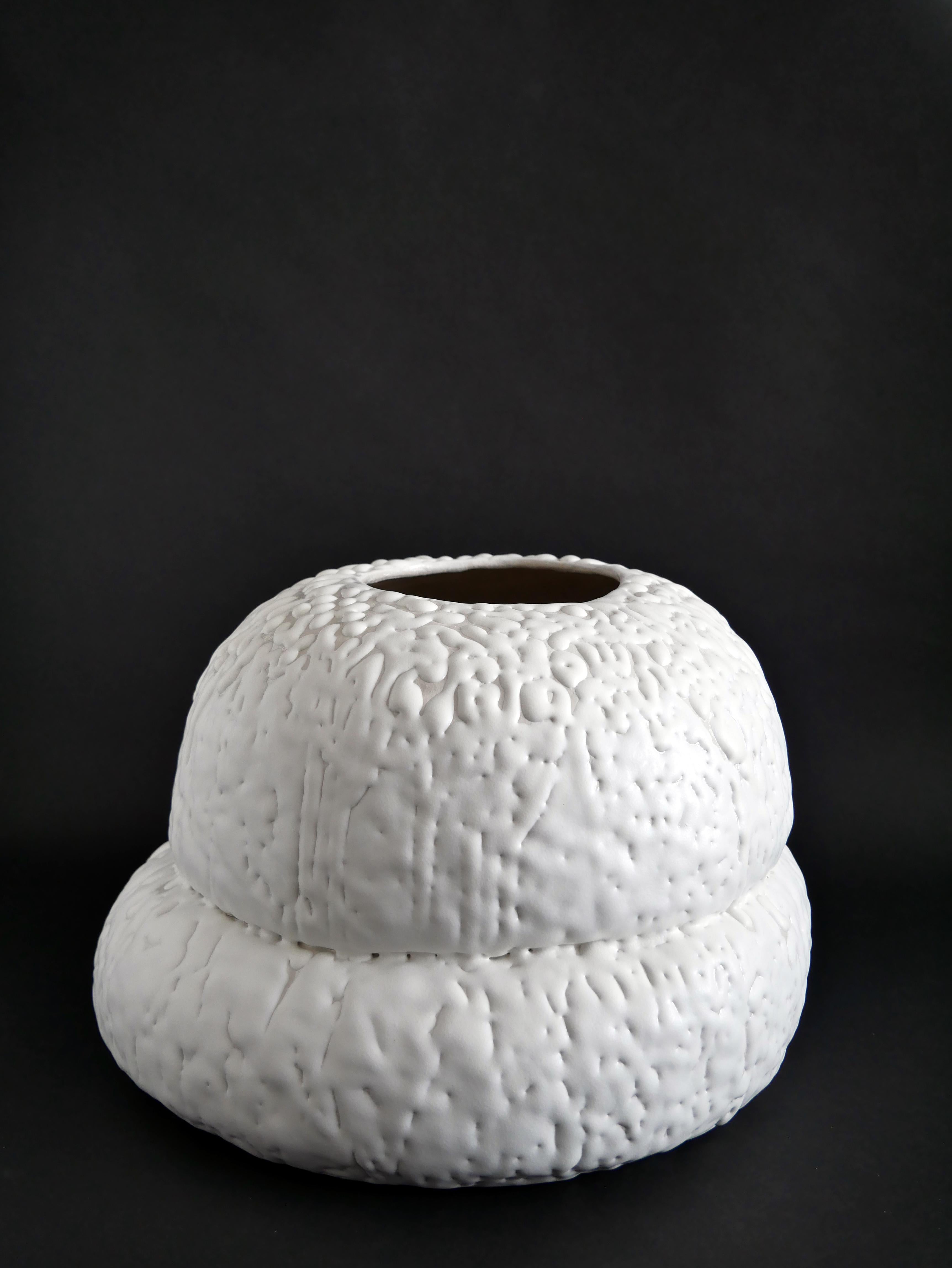 Contemporary Vase Sugar Frost, céramique française contemporaine For Sale