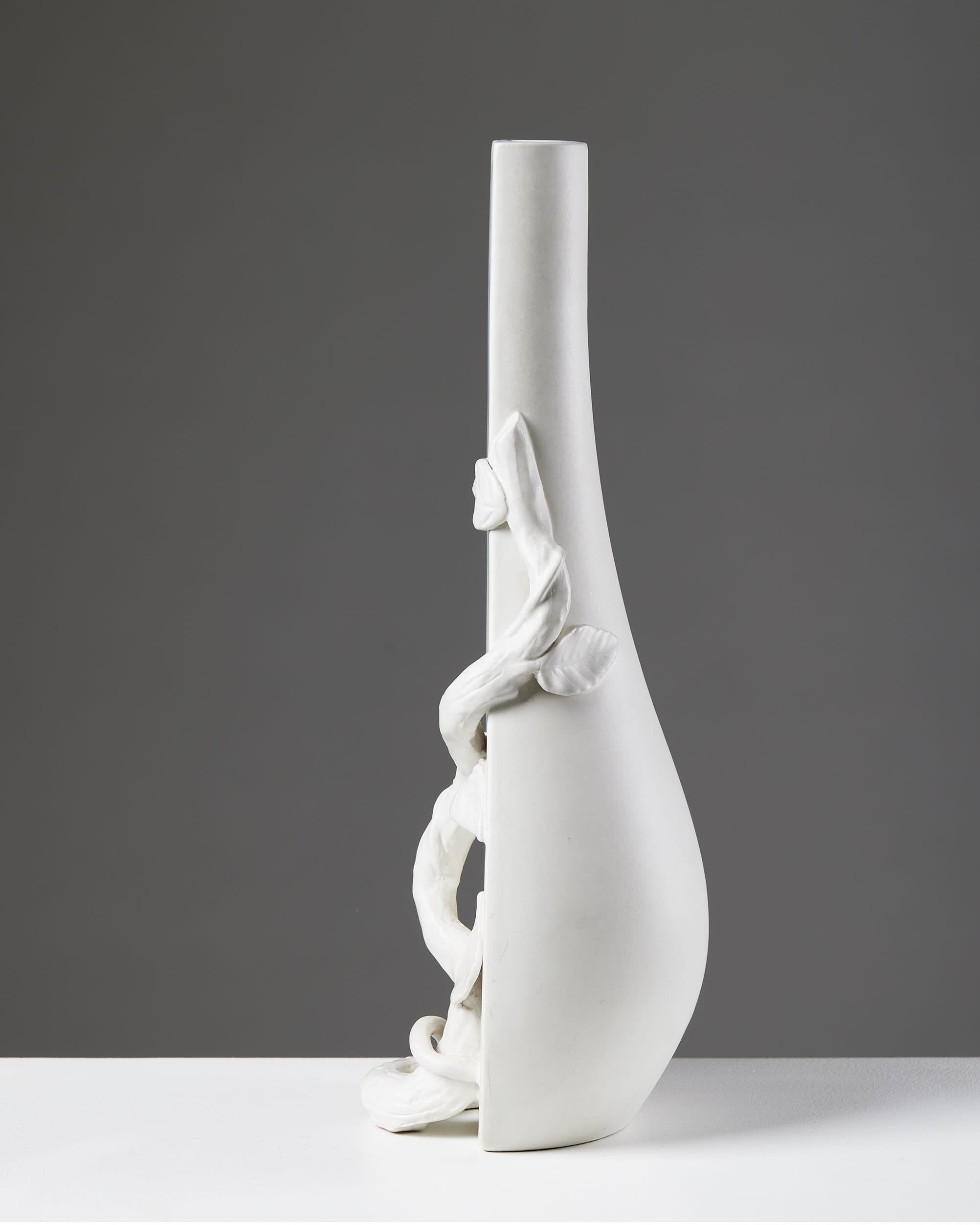 Vase ‘Surrea’ designed by Wilhelm Kåge for Gustavsberg Sweden, 1930s For Sale 1