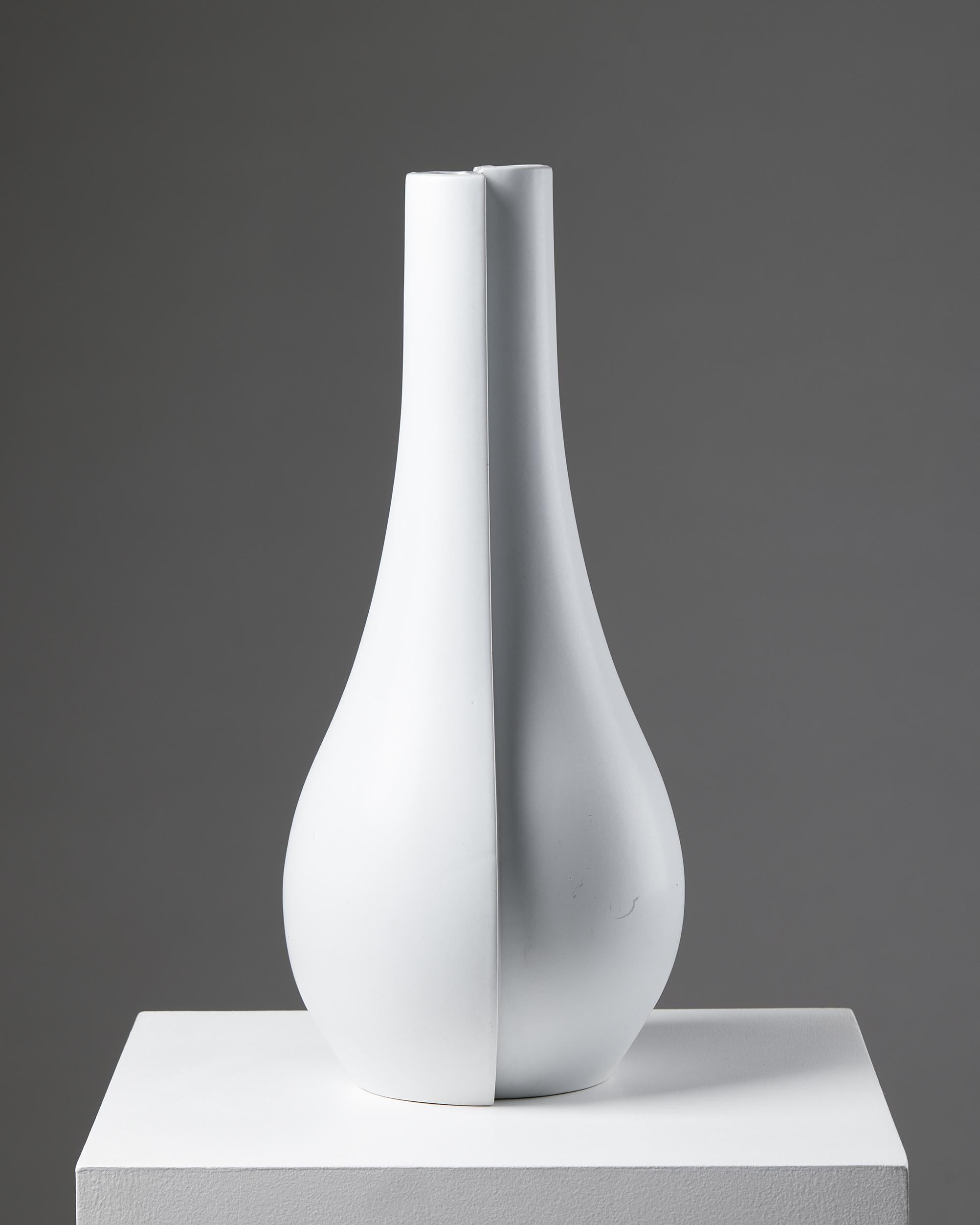 Vase 'Surrea' entworfen von Wilhelm Kåge für Gustavsberg, Schweden, 1940er Jahre im Zustand „Gut“ im Angebot in Stockholm, SE