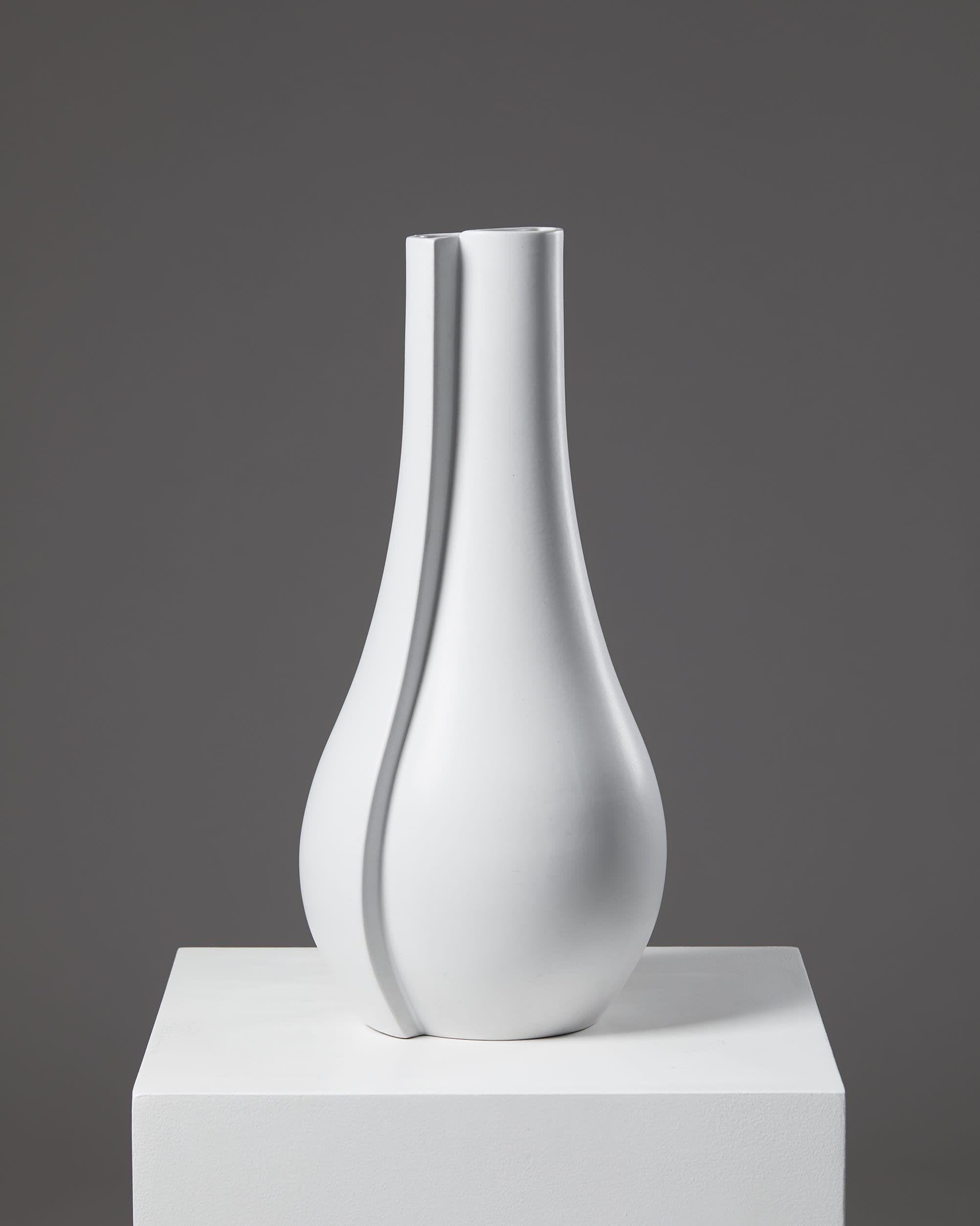 Stoneware Vase 'Surrea' designed by Wilhelm Kåge for Gustavsberg, Sweden, 1940s For Sale
