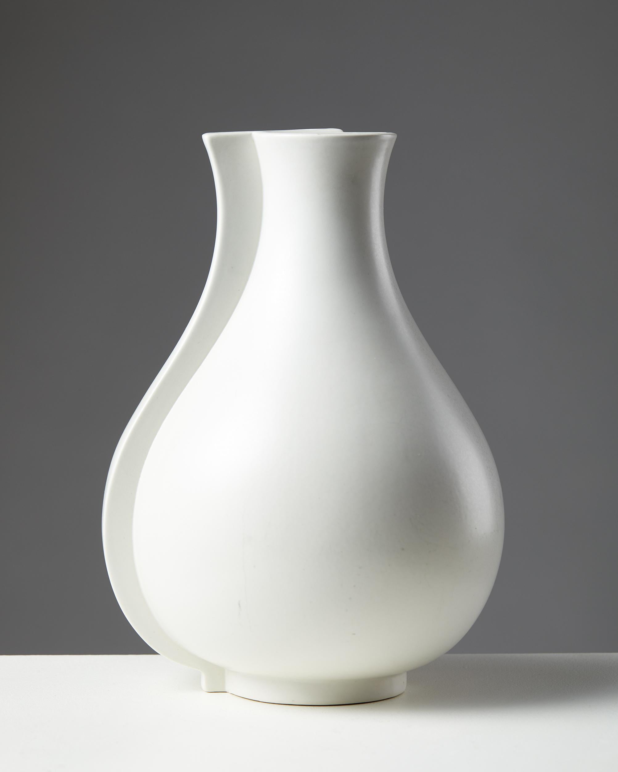 Vase “Surrea” Designed by Wilhem Kåge for Gustavsberg, Sweden, 1950s In Good Condition For Sale In Stockholm, SE