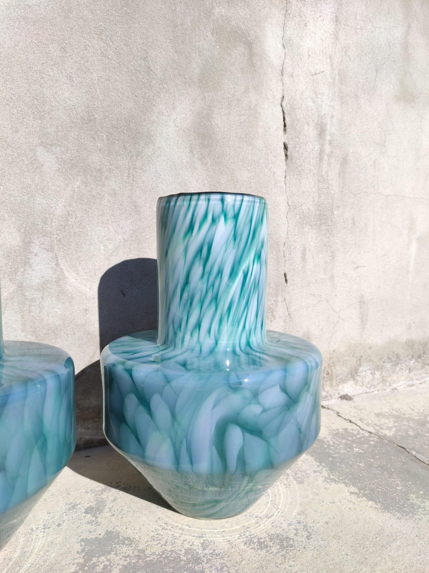 In May 2016 Marie-Victoire Winckler starts her TOTEM collection of vases and suspension lamps. She begins her research in Tunisia where she founds very textured blown glass and traditional ceramics, but it is in Portugal that she is producing today