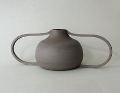 Vase V2-4-105 by Roni Feiten