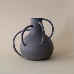 Vase V6-45-18 by Roni Feiten