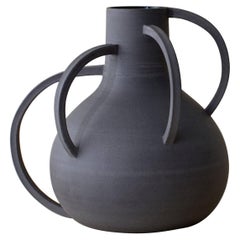 Vase V6-45-18 by Roni Feiten