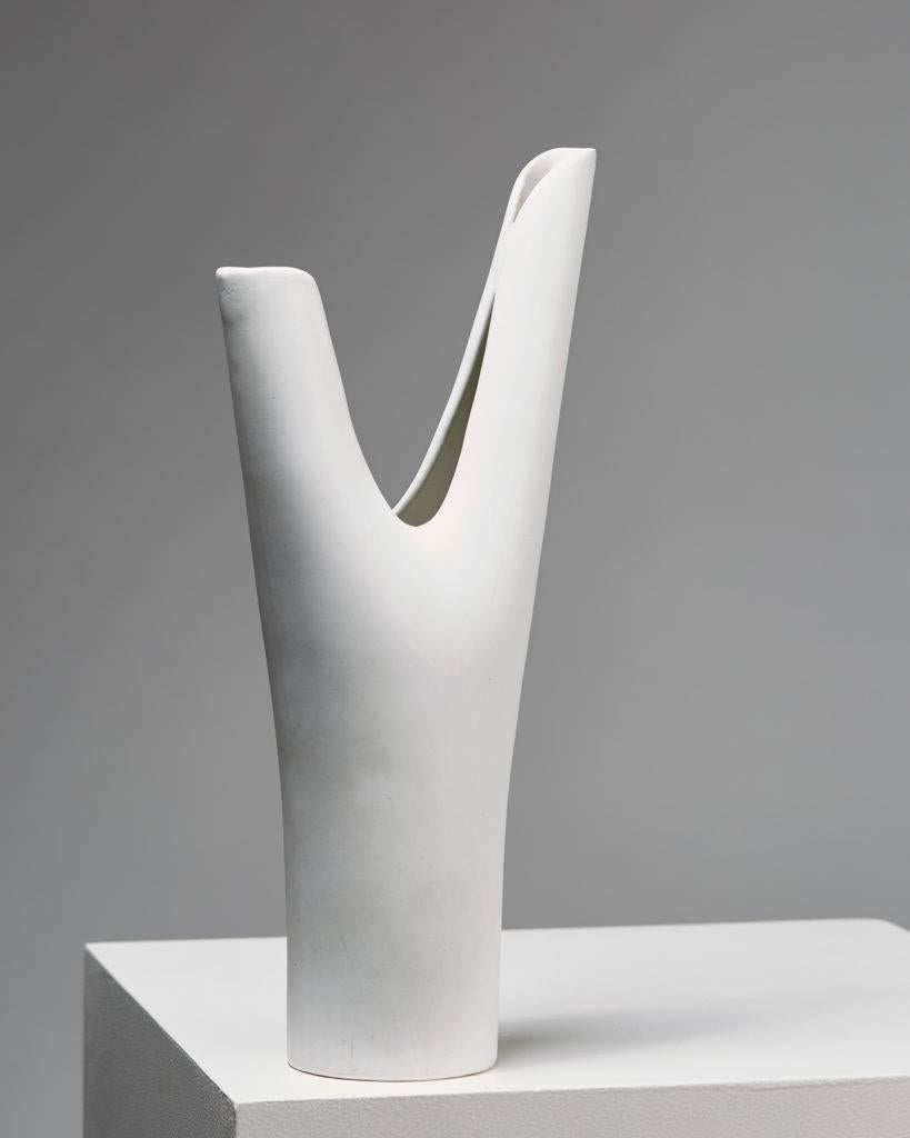 Vase “Veckla” designed by Stig Lindberg for Gustavsberg, 
Sweden, 1940s.

Ceramic.

Measurements:
H: 36 cm/ 1' 4
