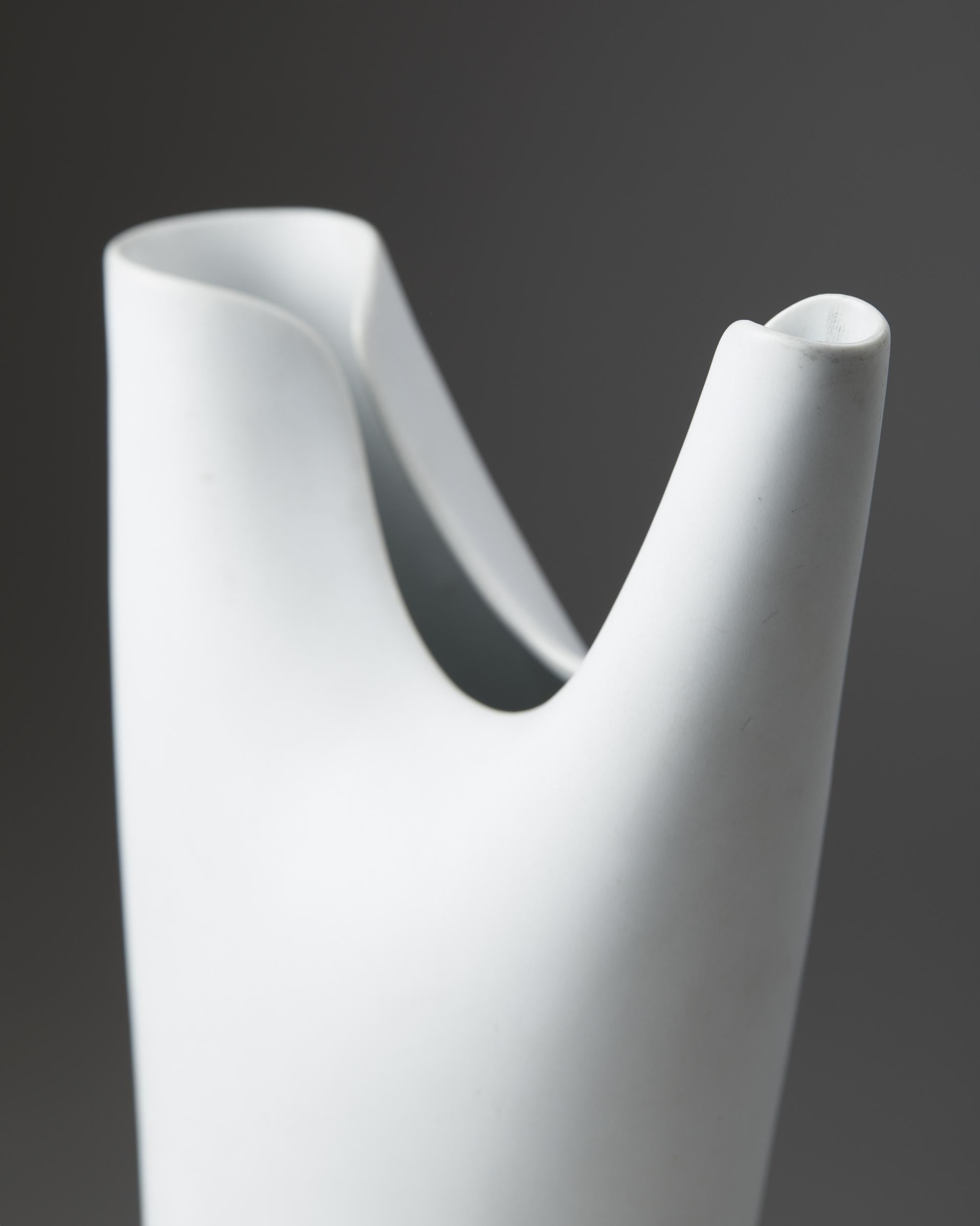 Vase “Veckla” Designed by Stig Lindberg for Gustavsberg, Sweden, 1940s In Good Condition For Sale In Stockholm, SE