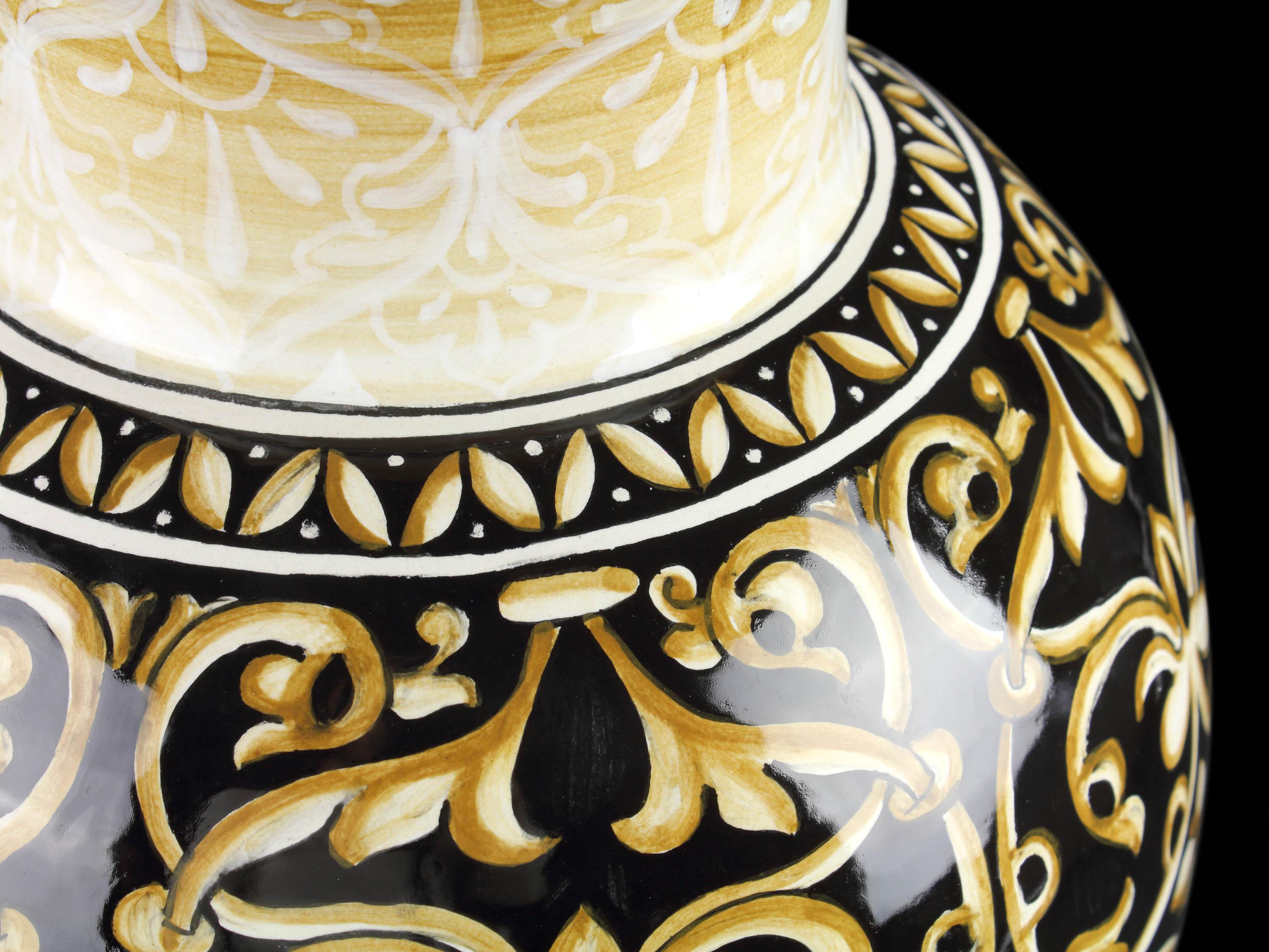Ceramic Vase Vessel Majolica Damask Renaissance Black Yellow Hand Painted Italy Deruta For Sale