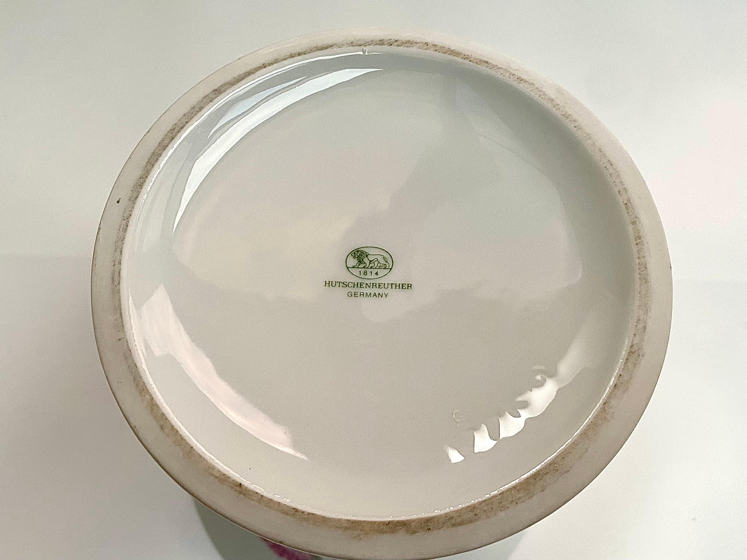 Fin du 20e siècle Vase Hutschenreuther du milieu du siècle en porcelaine blanche de Bavière, Allemagne en vente