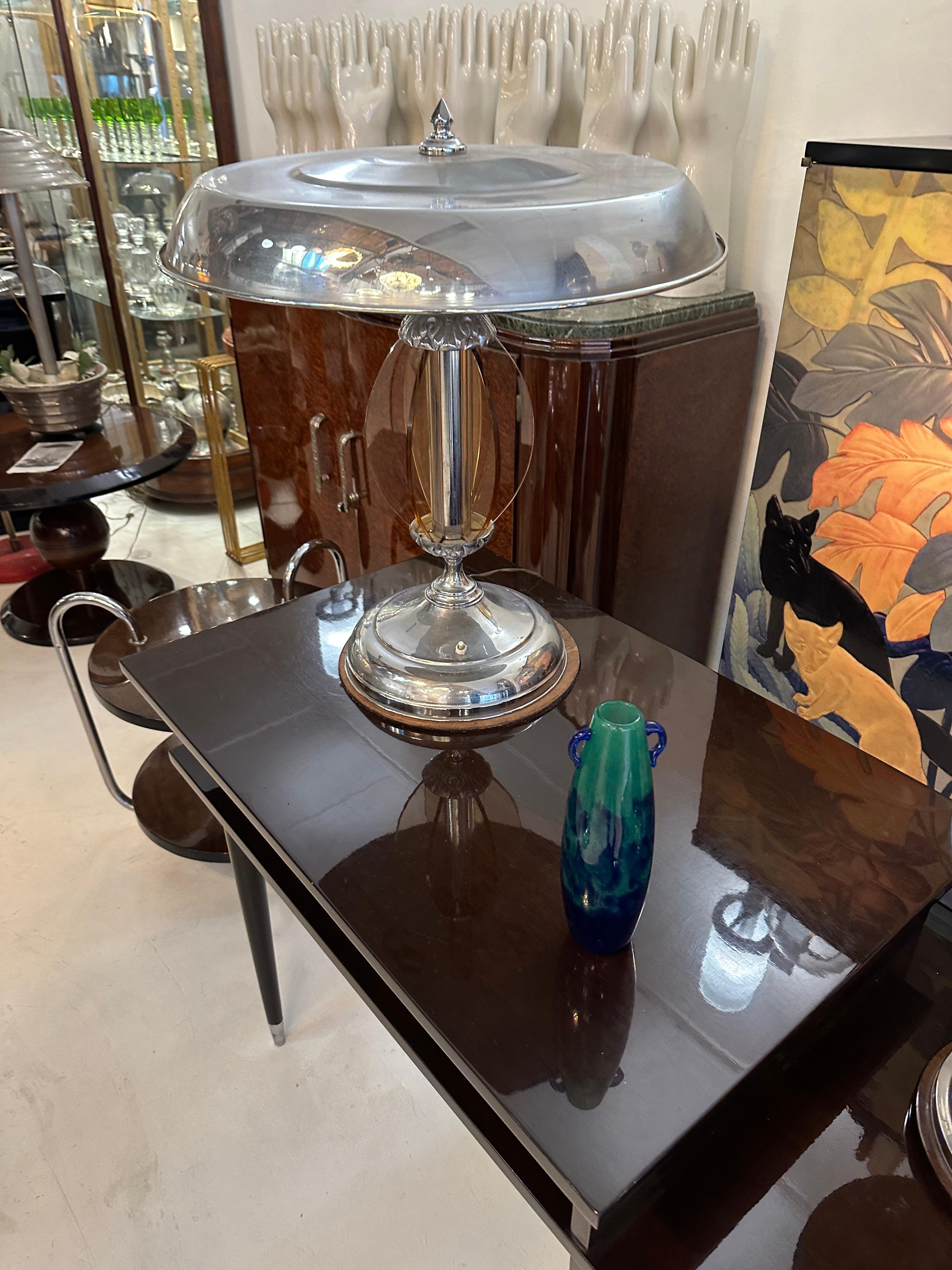 Vase with application  Sign: Degué, Made in France, Style : Art Deco, 1926 For Sale 4