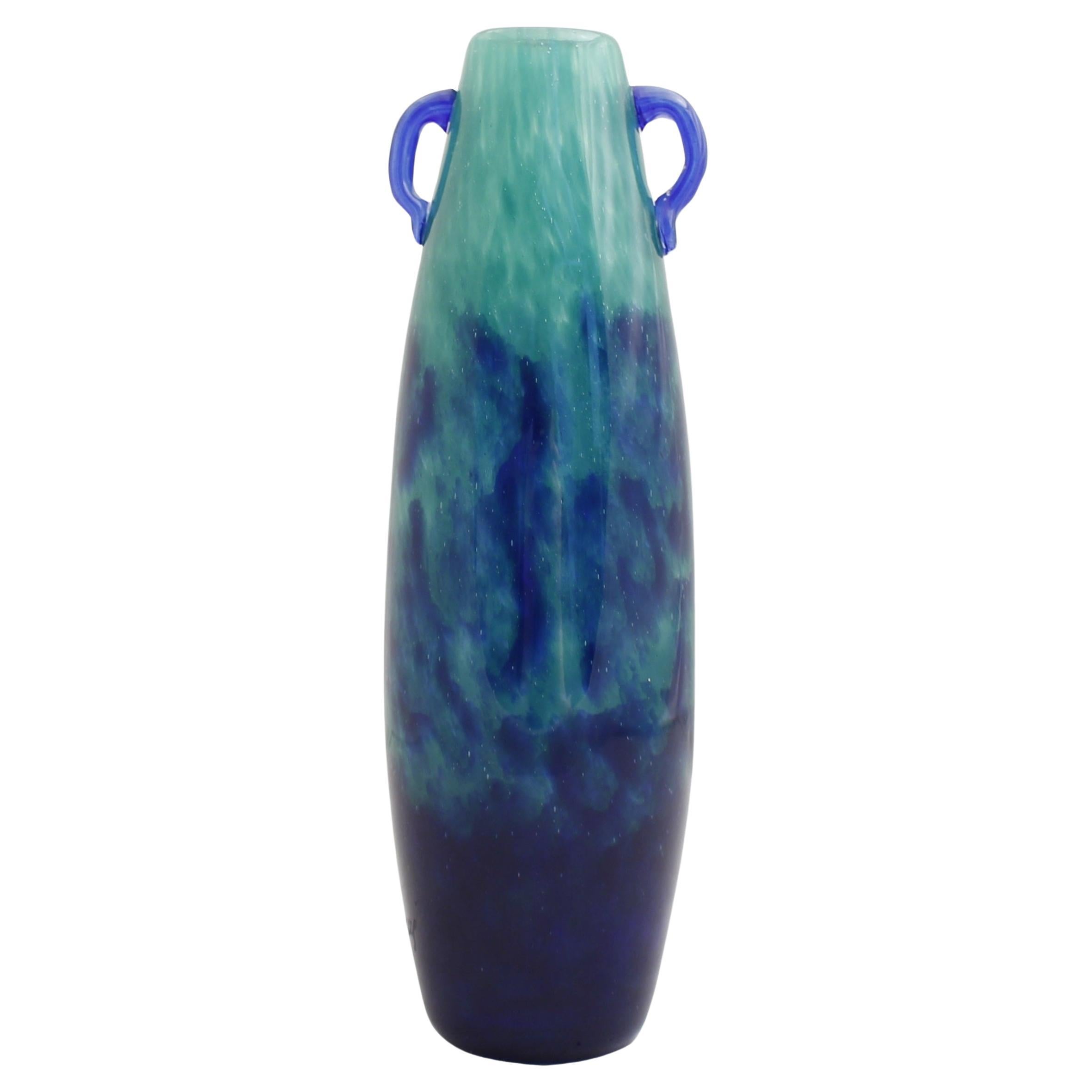 Vase with application  Sign: Degué, Made in France, Style : Art Deco, 1926 For Sale