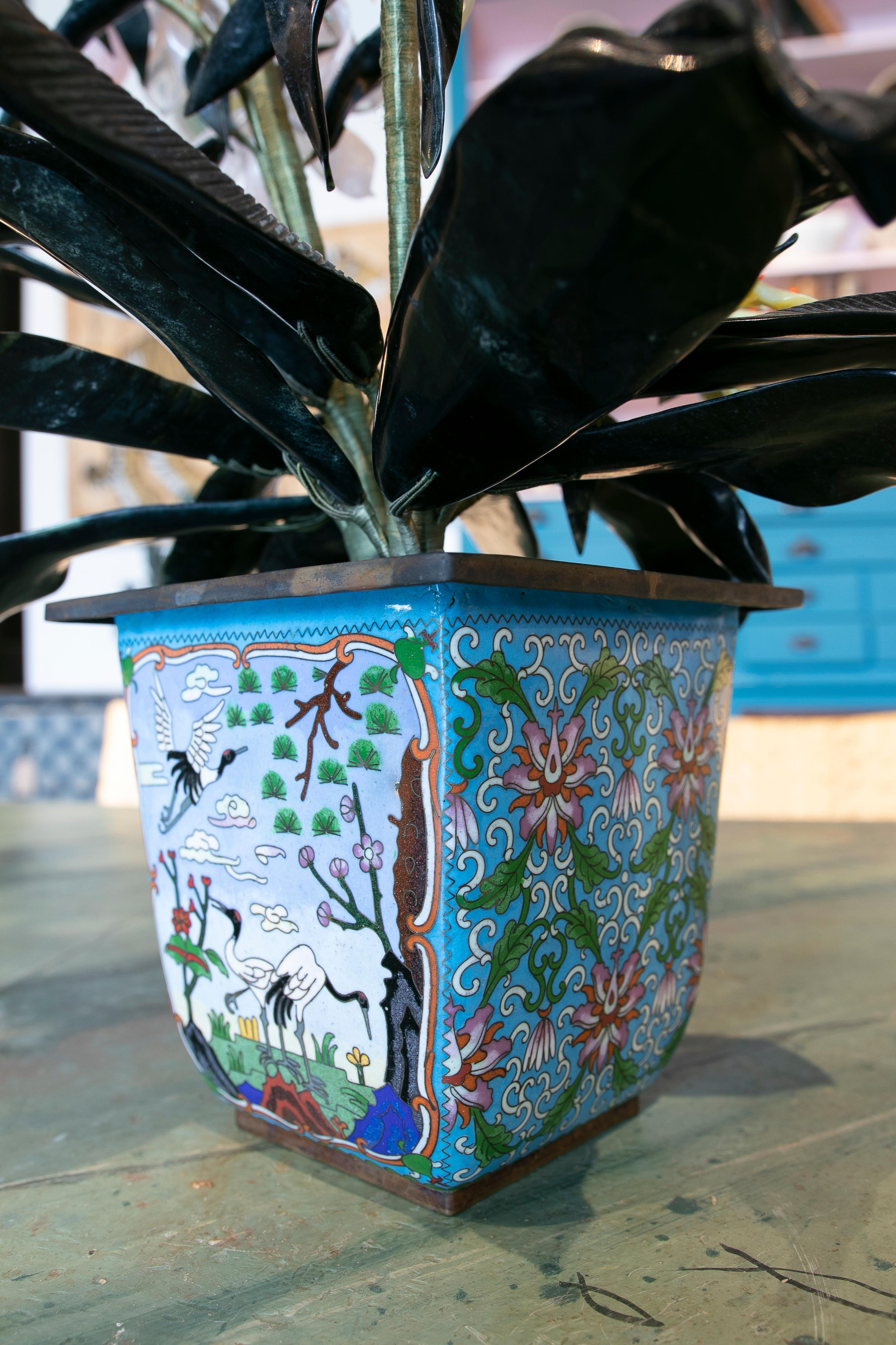 Vaso con vaso in bronzo con tecnica a cloisone e piante di pietre dure in vendita 10