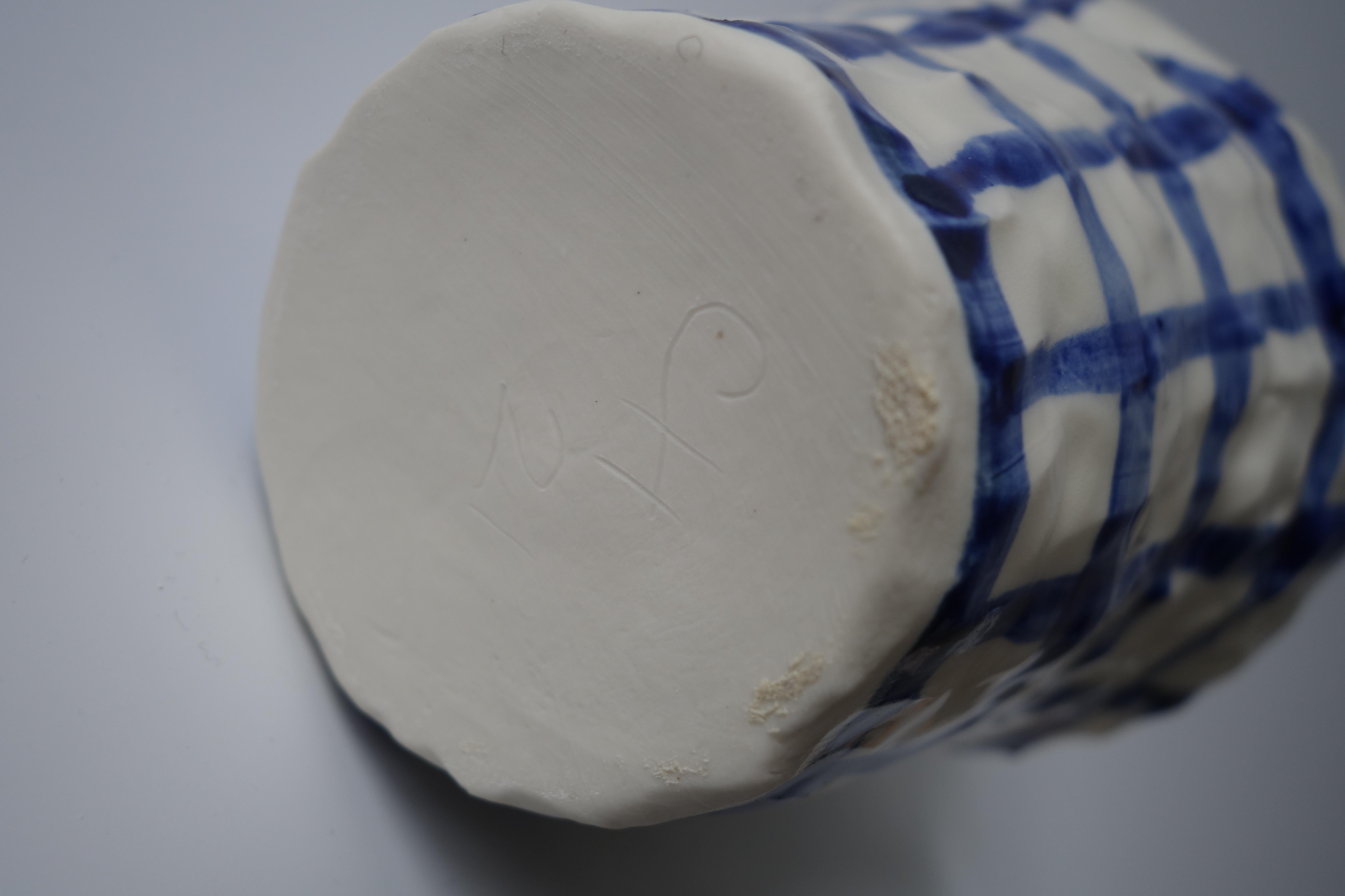 Vaso con dama di Caroline Harrius in vendita 3