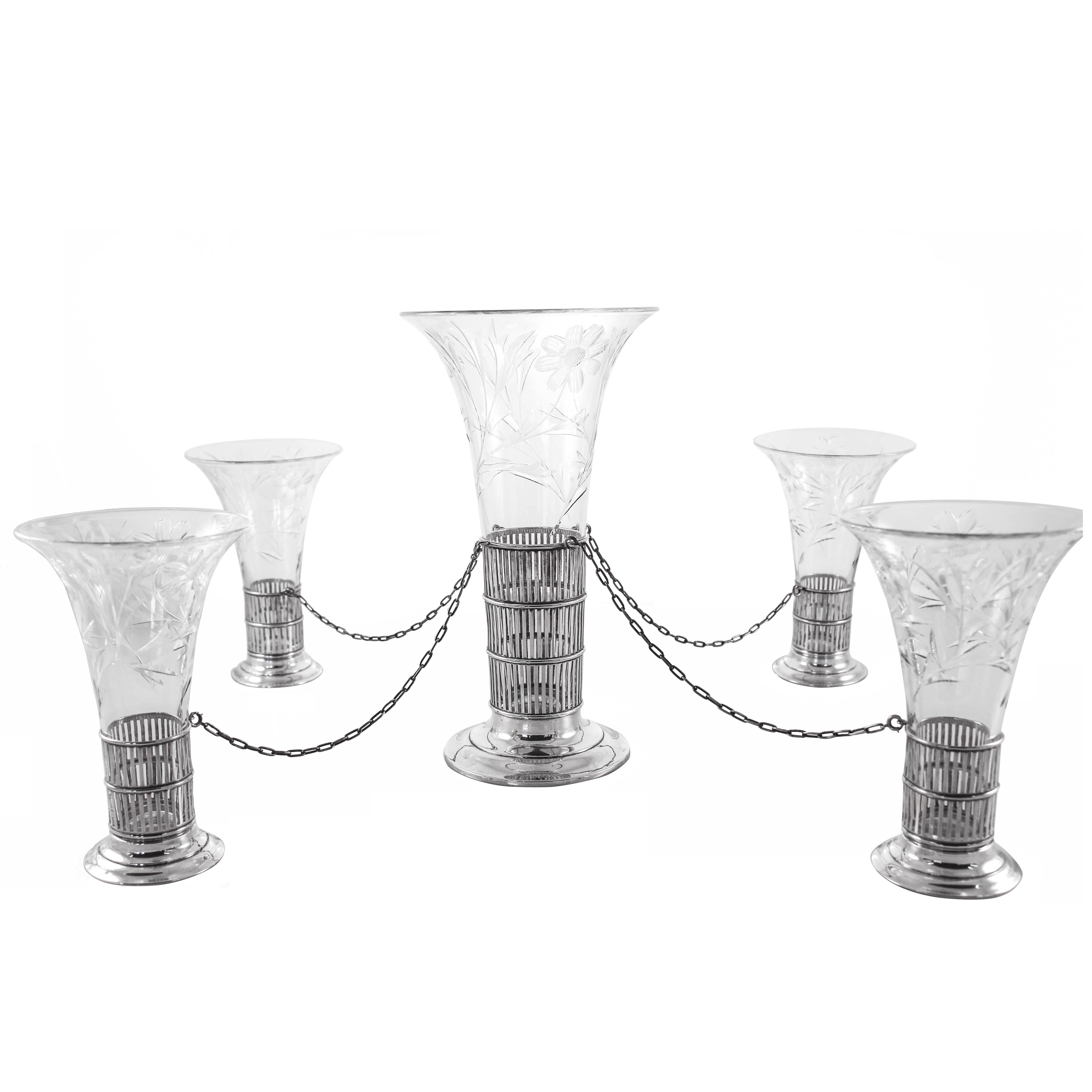 Vase mit vier kleineren Vasen im Angebot