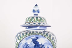 Vase avec couvercle en porcelaine d'Alfe, Portugal