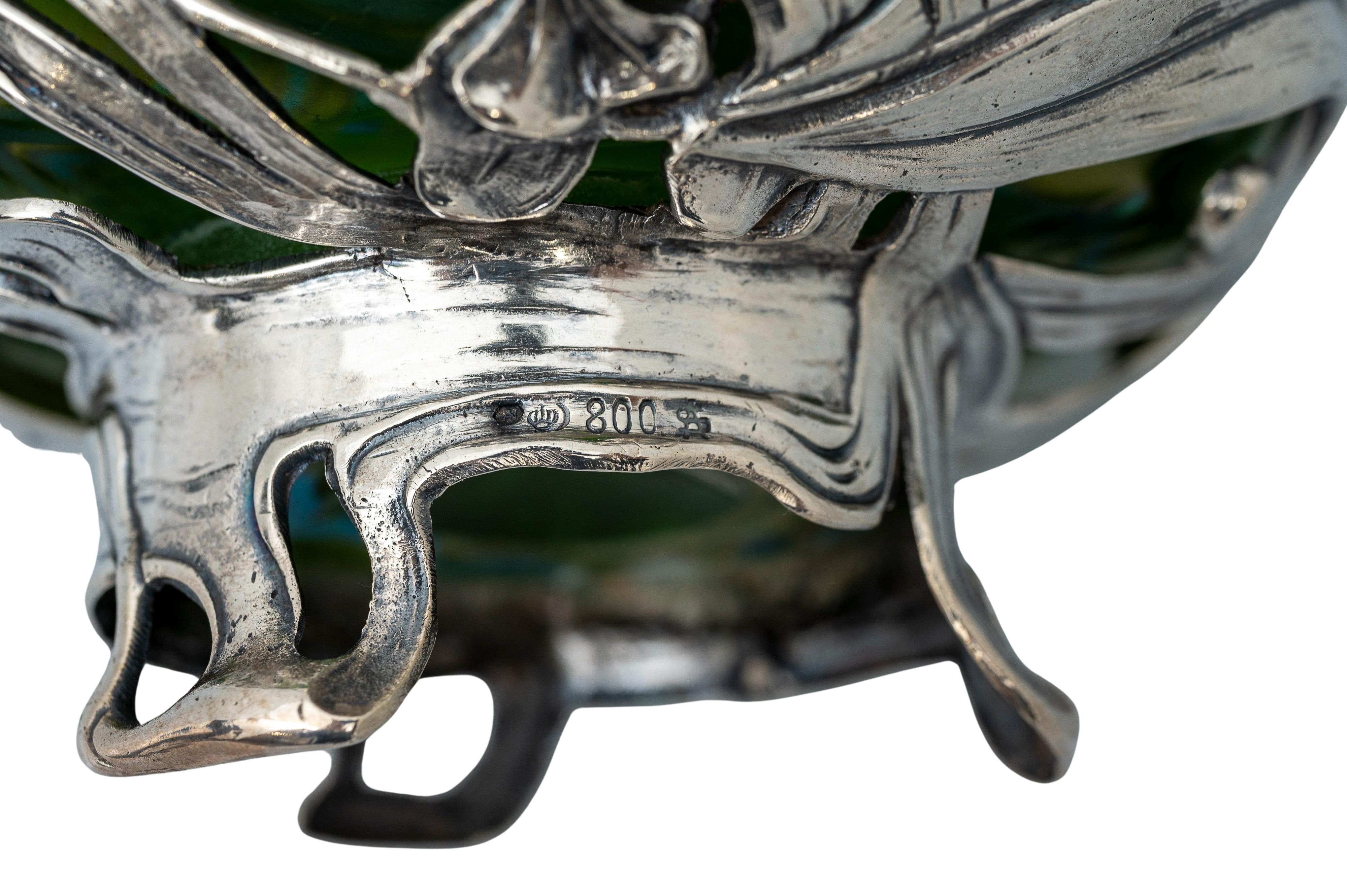 Jarrón con montura de plata Johann Loetz Witwe PG 6893 Decoración de Creta ca. 1899 Fines del siglo XIX en venta