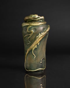 Jugendstilvase „Vase mit wirbelndem Wasserdrachen“ von Stellmacher für RStK Amphora