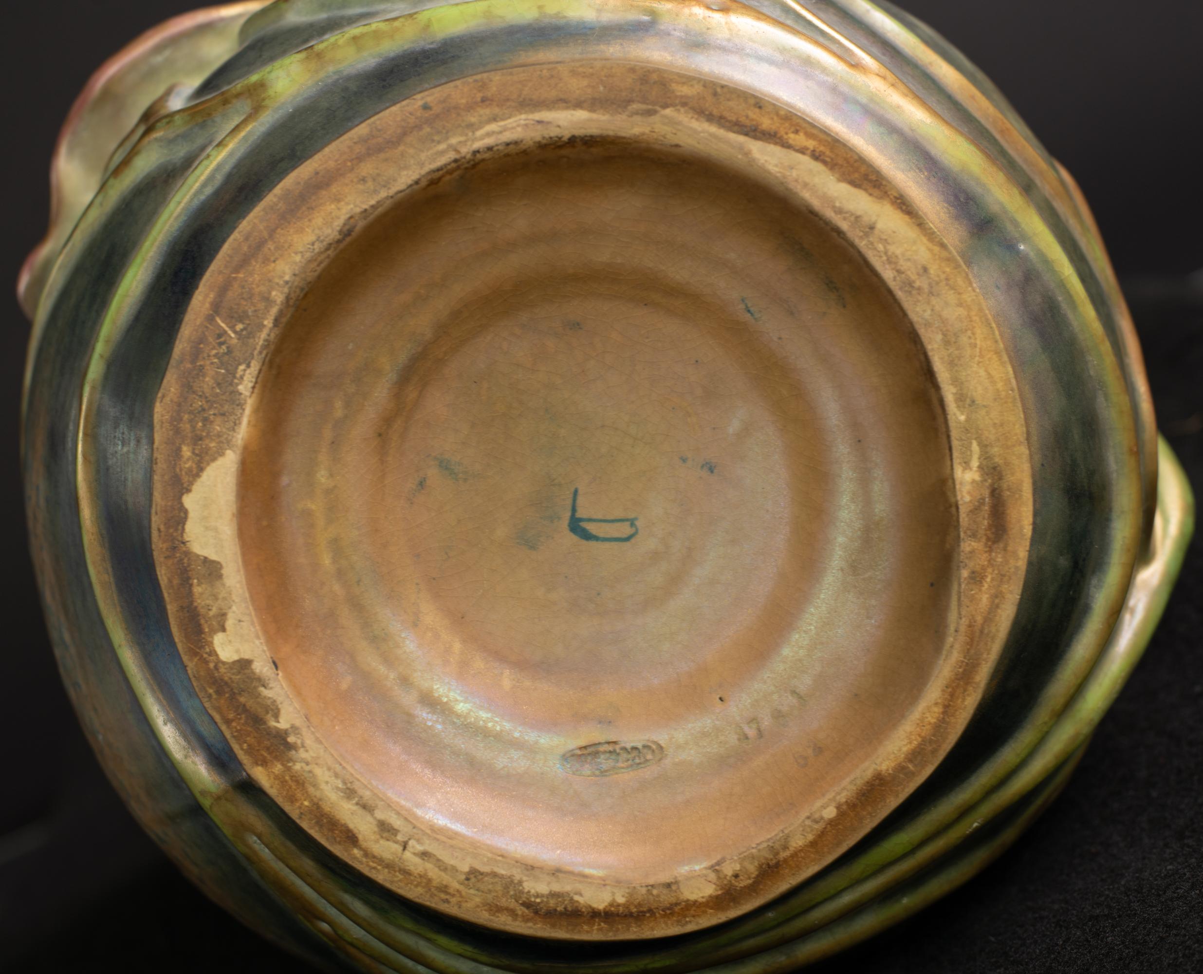Vase with Water Plants and Bats de Paul Dachsel pour RStK Amphora en vente 4