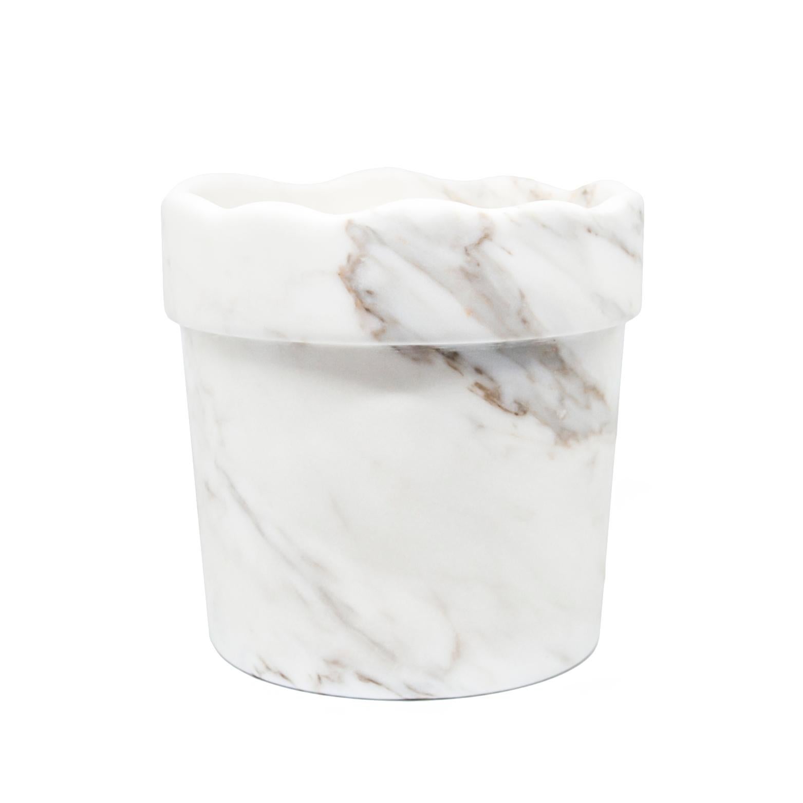 Vase with Wavy Edge in Paonazzo Marble