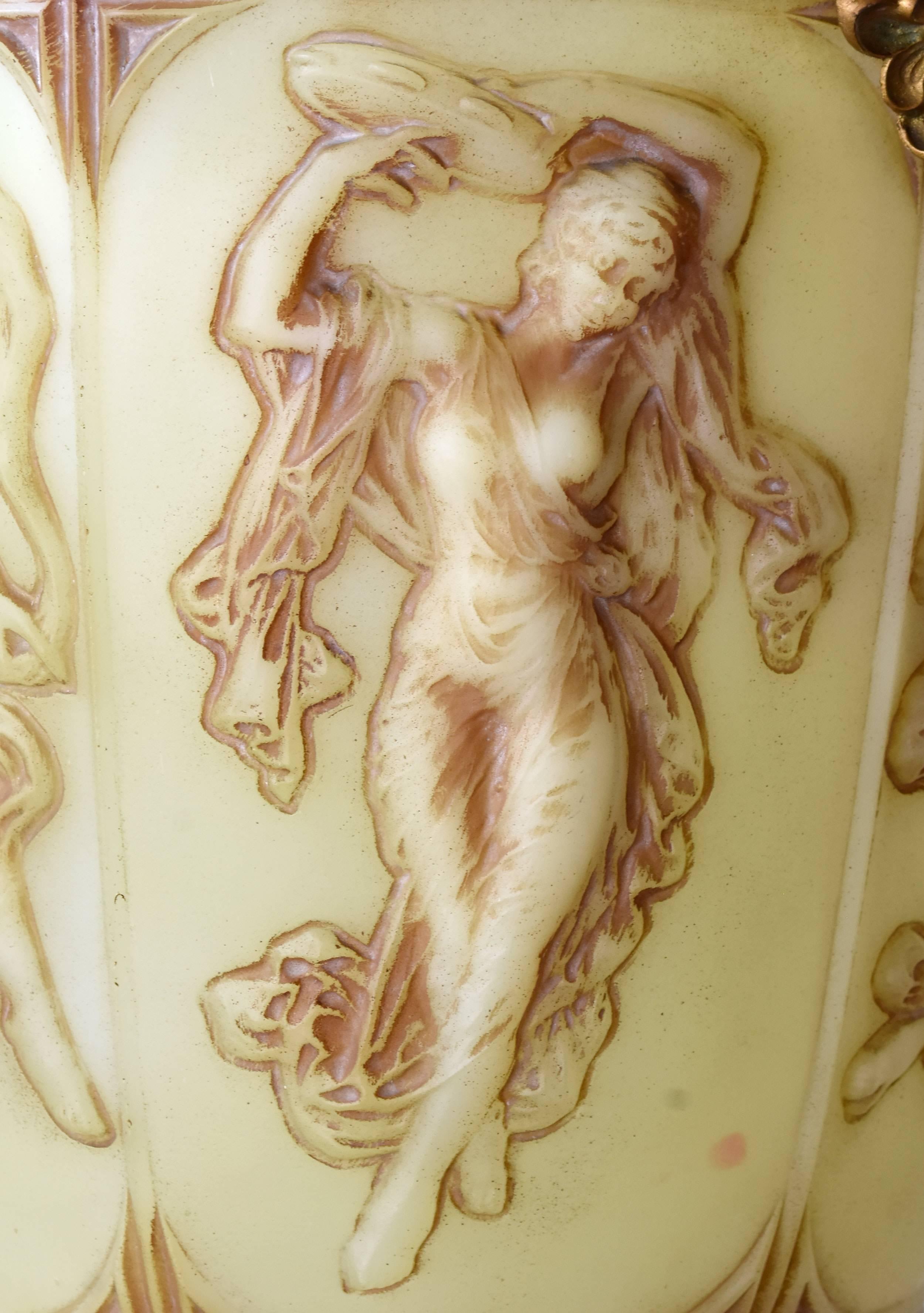 Néoclassique Pendentif figuratif bol en verre Vaseline