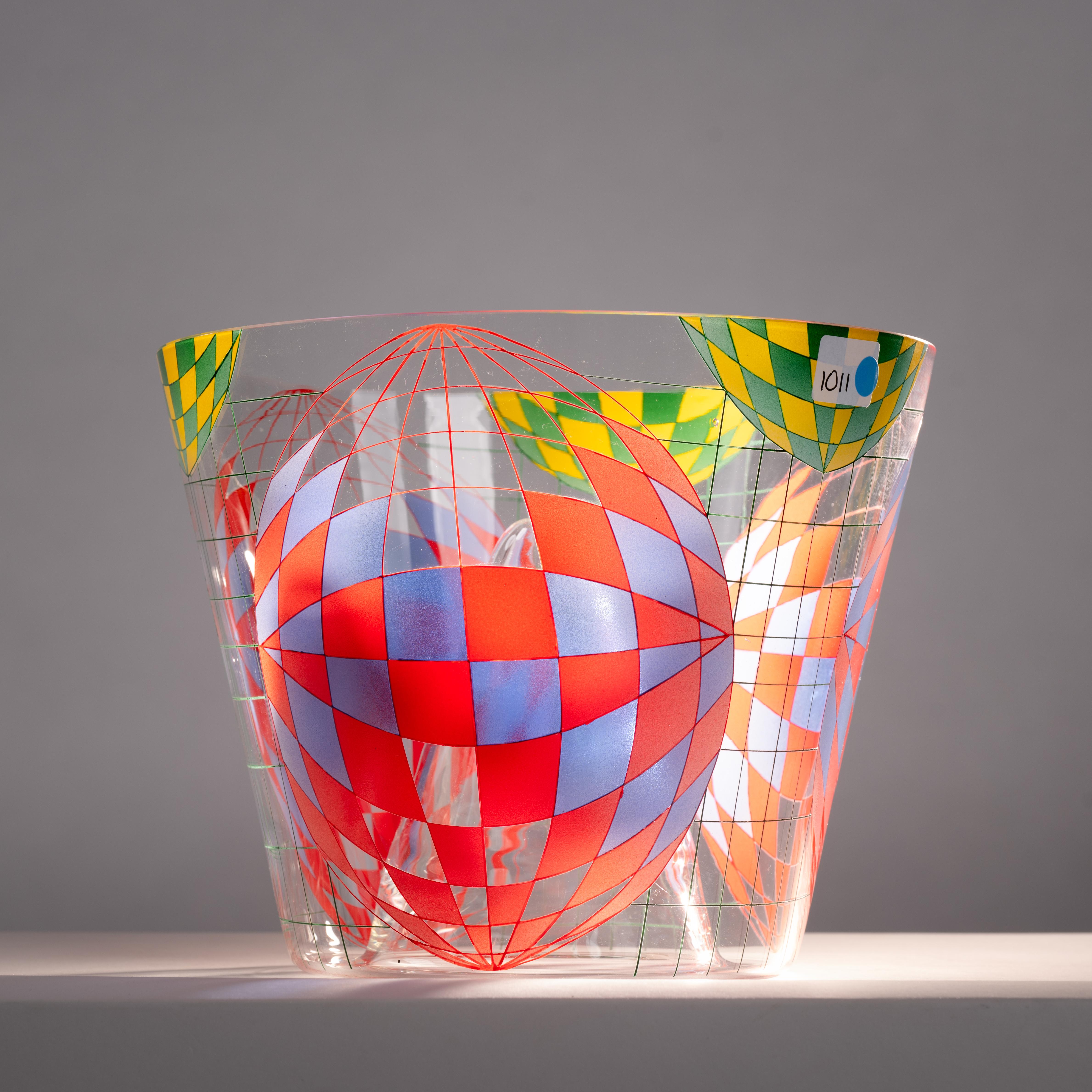 Moderno Vaso di ispirazione Kamenicky Senov Thomas Hora in vetro Malovana, Chech, 1999 in vendita