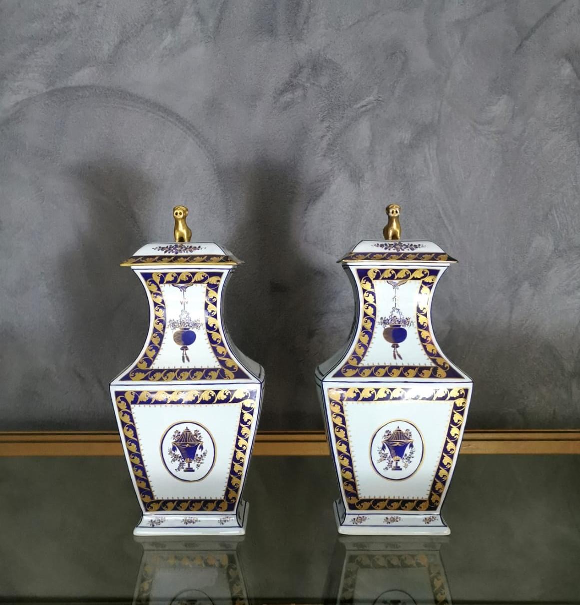 Georgian Vases Porcelain by Lowestoft 19th Century White Blue English Design Set of 2